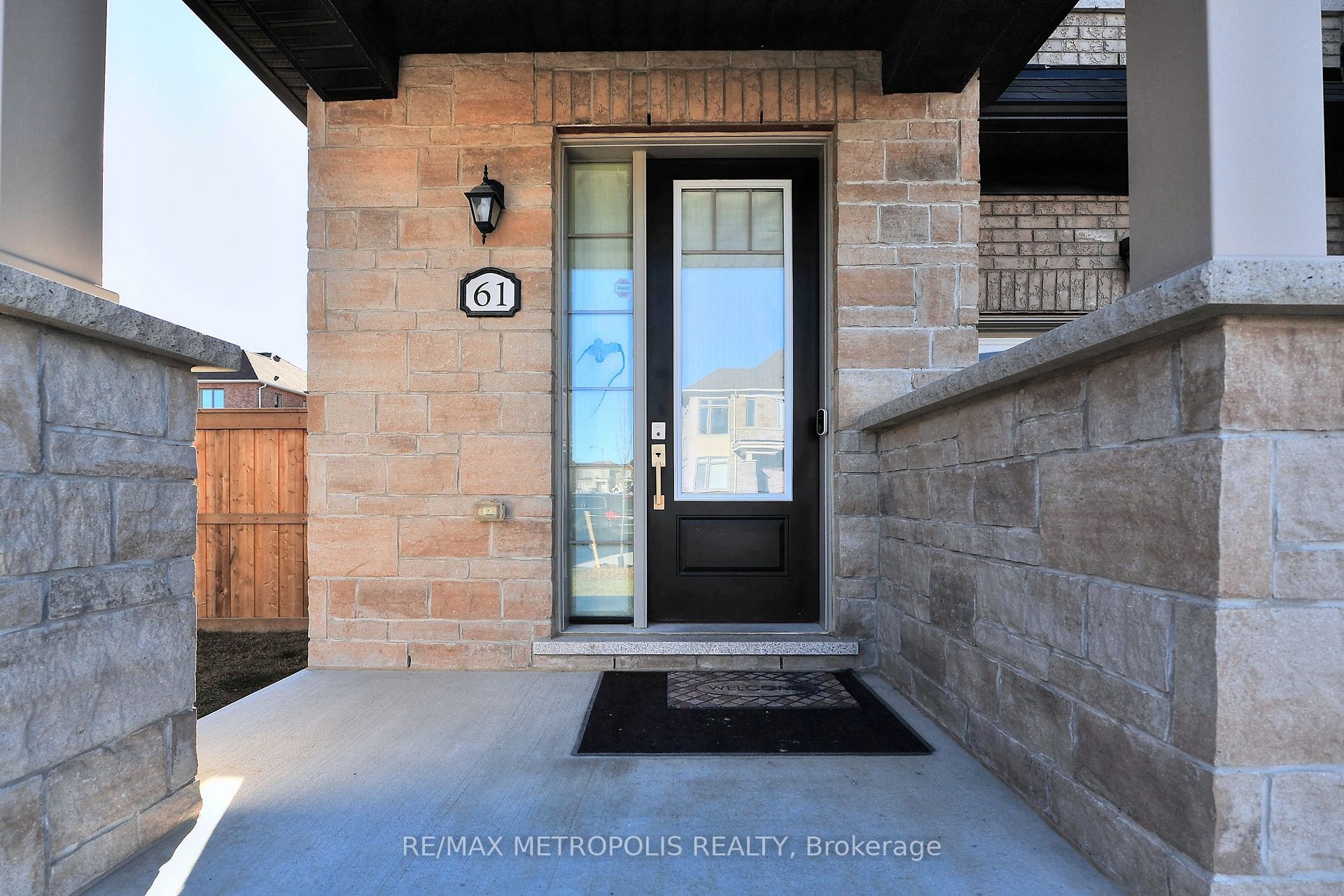 61 Seedling Crescent Property Photo 1