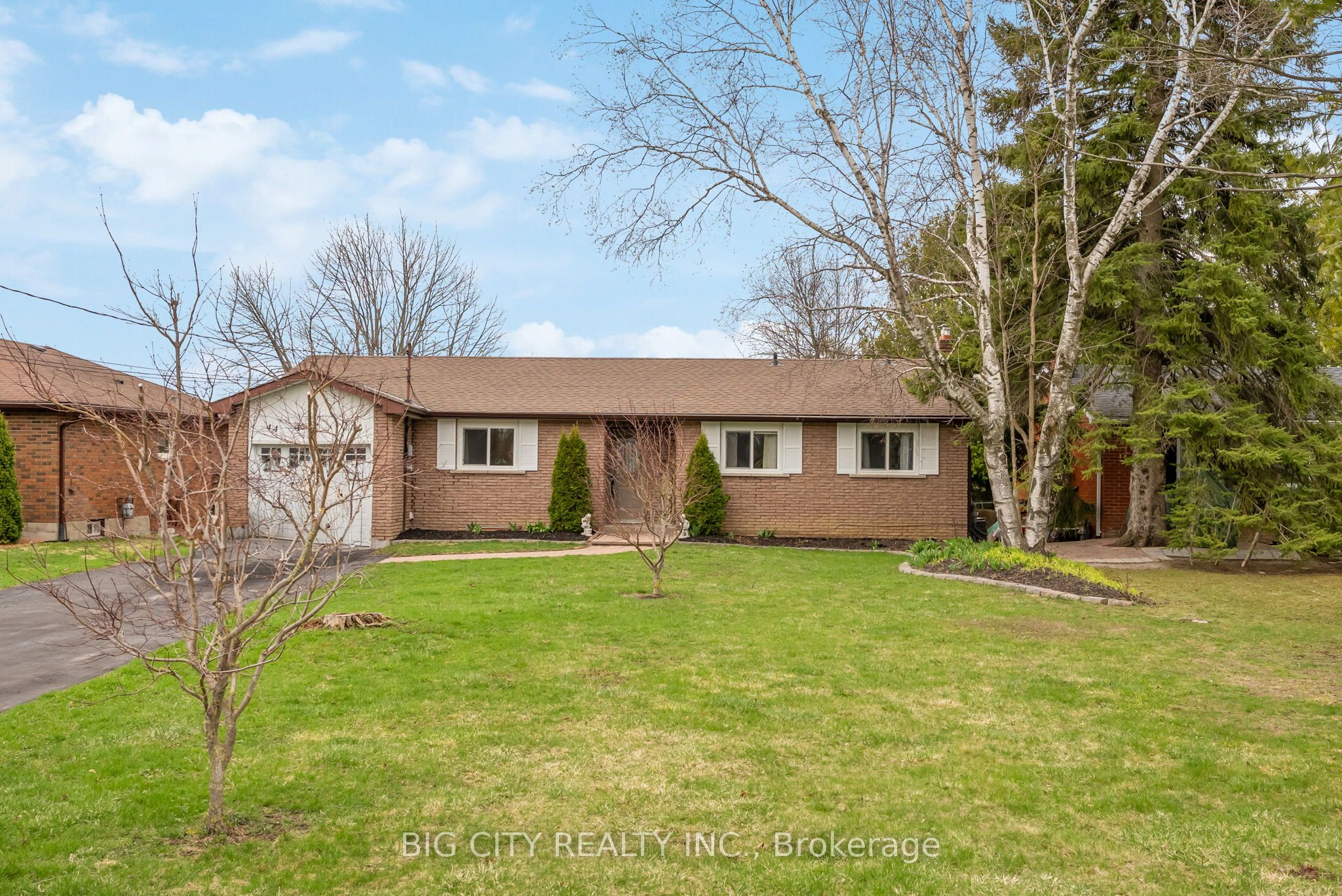 44 Garrett Drive Property Photo 1
