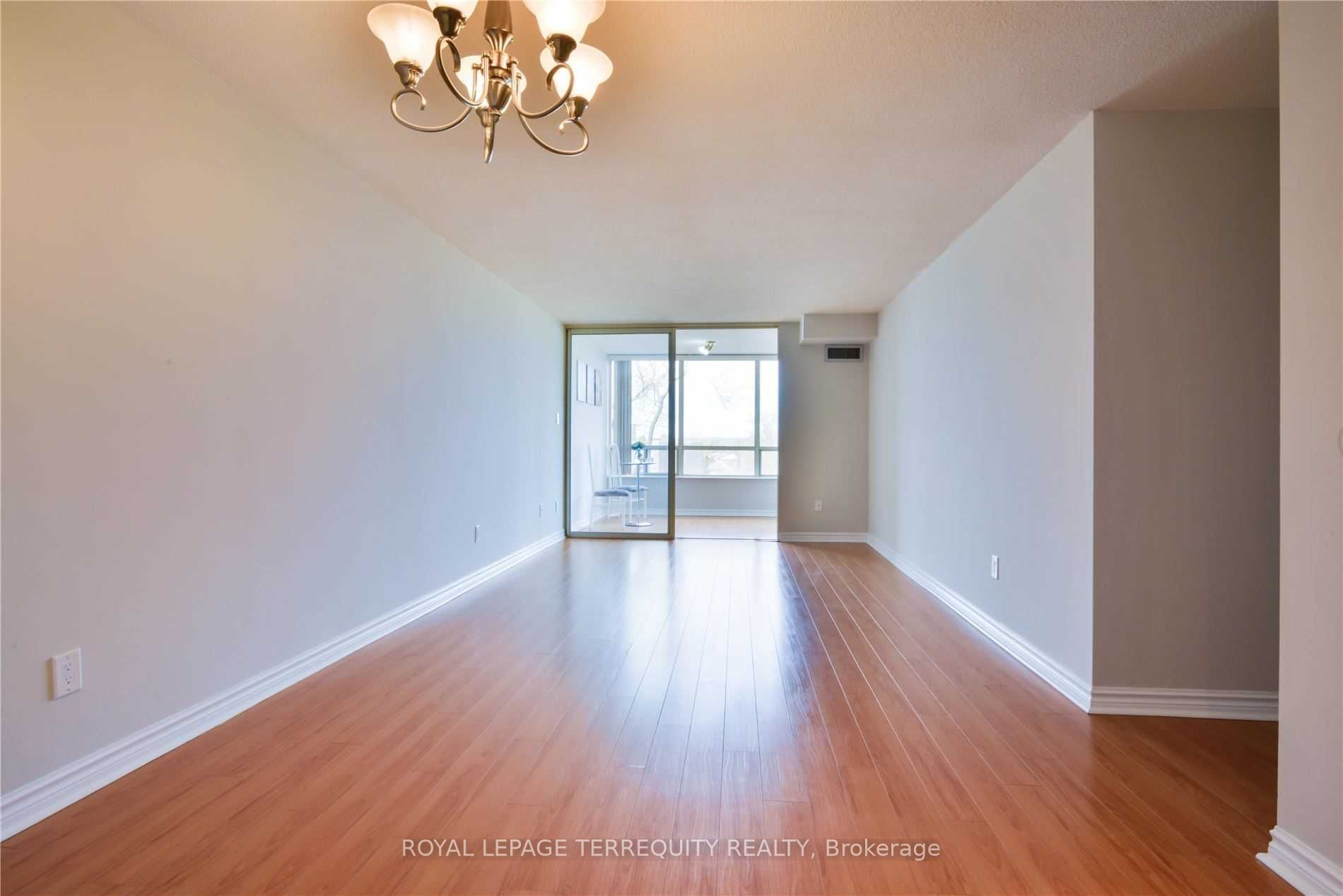 #408 - 8501 Bayview Avenue Property Photo 3
