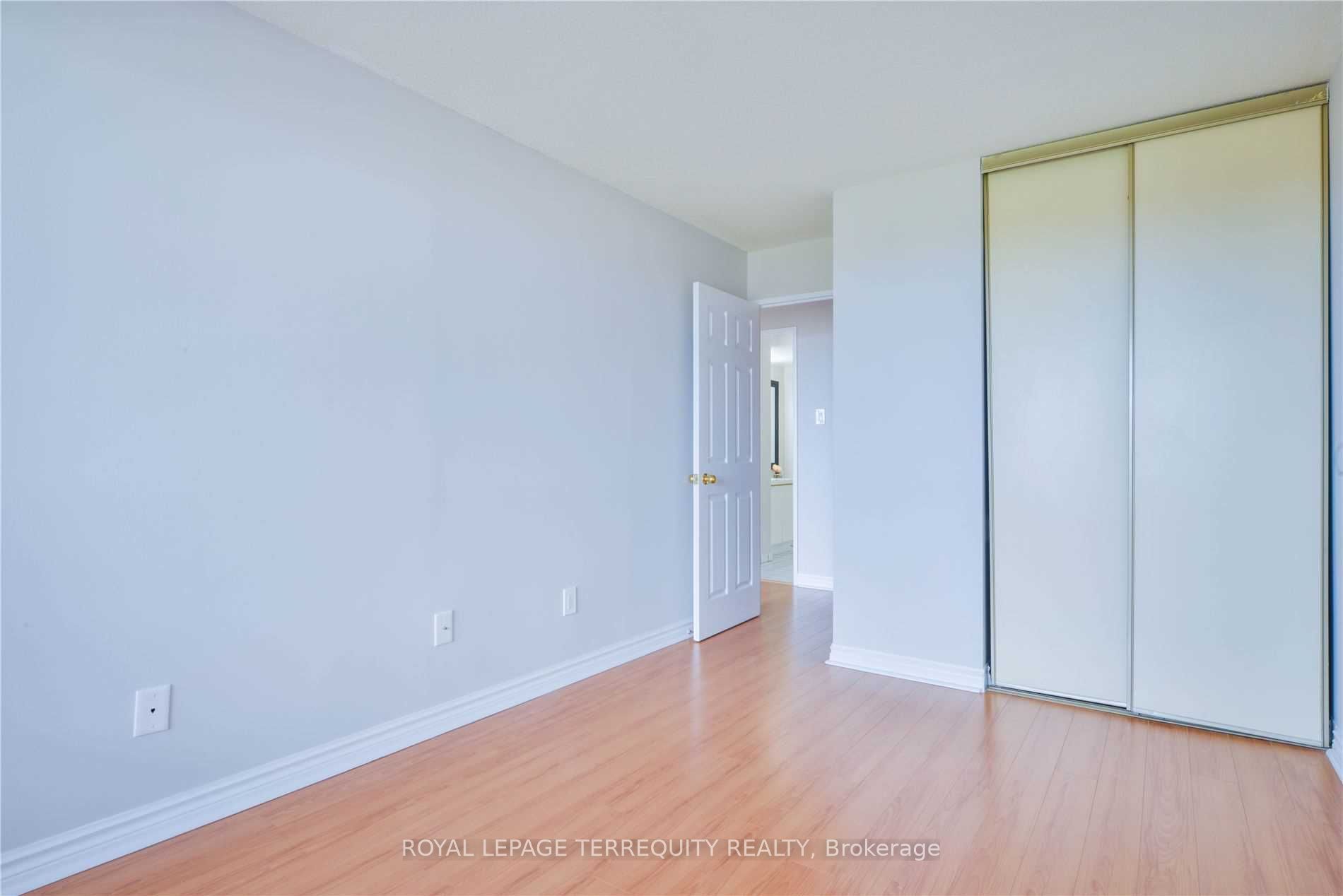 #408 - 8501 Bayview Avenue Property Photo 10