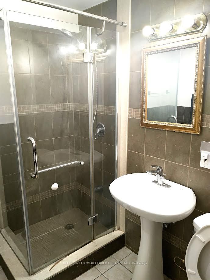 45 Southgate Crescent Lower Property Photo 11