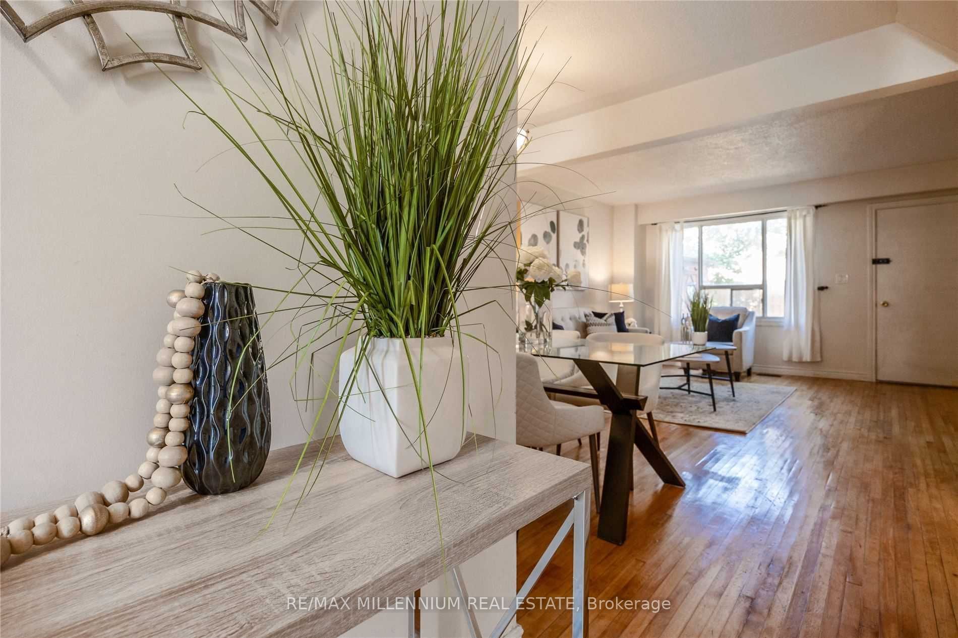 ##17 - 17 The Carriage Way Property Photo 7