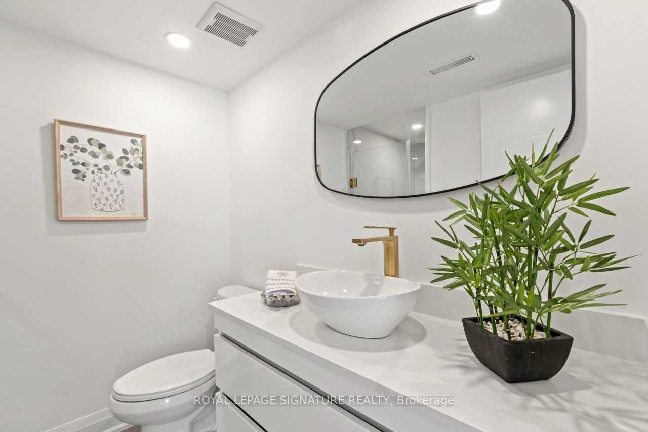 ##lower - 185 Lloyd Avenue Property Photo 8