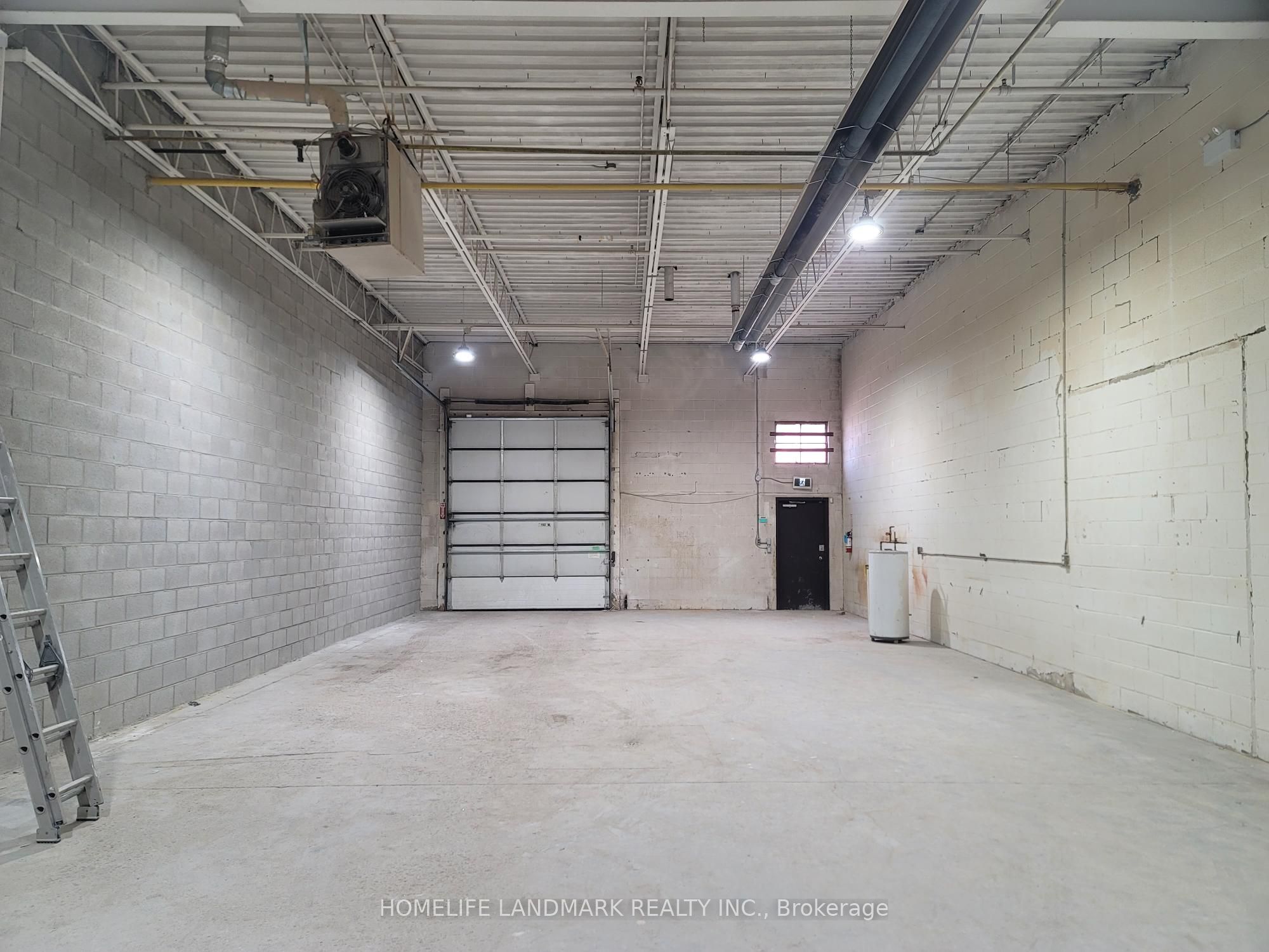 100 Amber Street 5 Property Photo 2