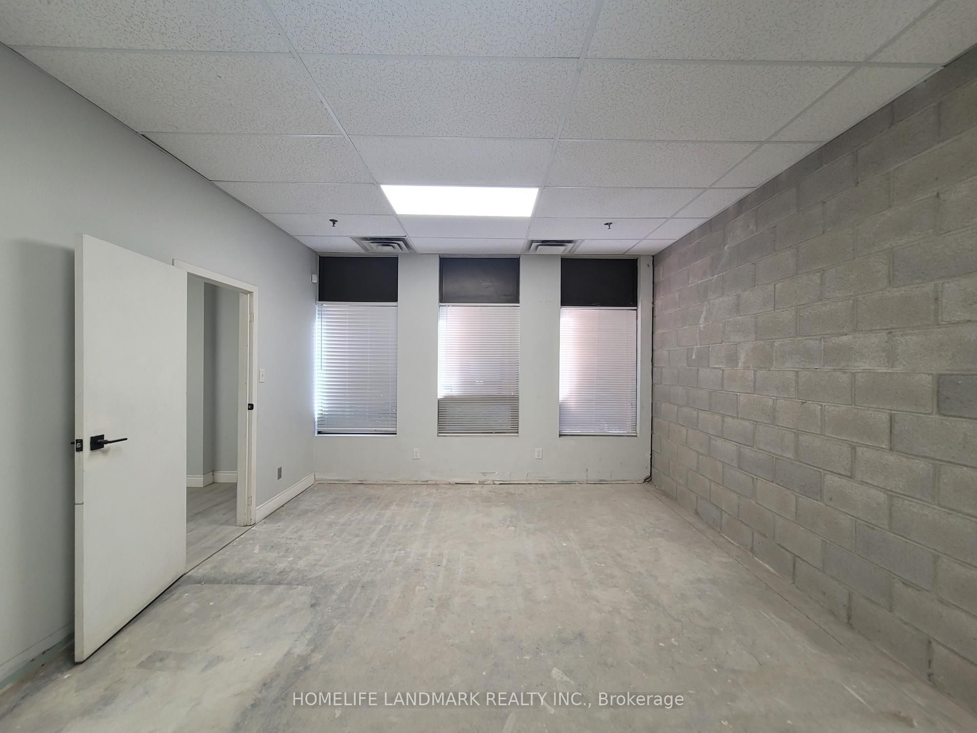 100 Amber Street 5 Property Photo 3