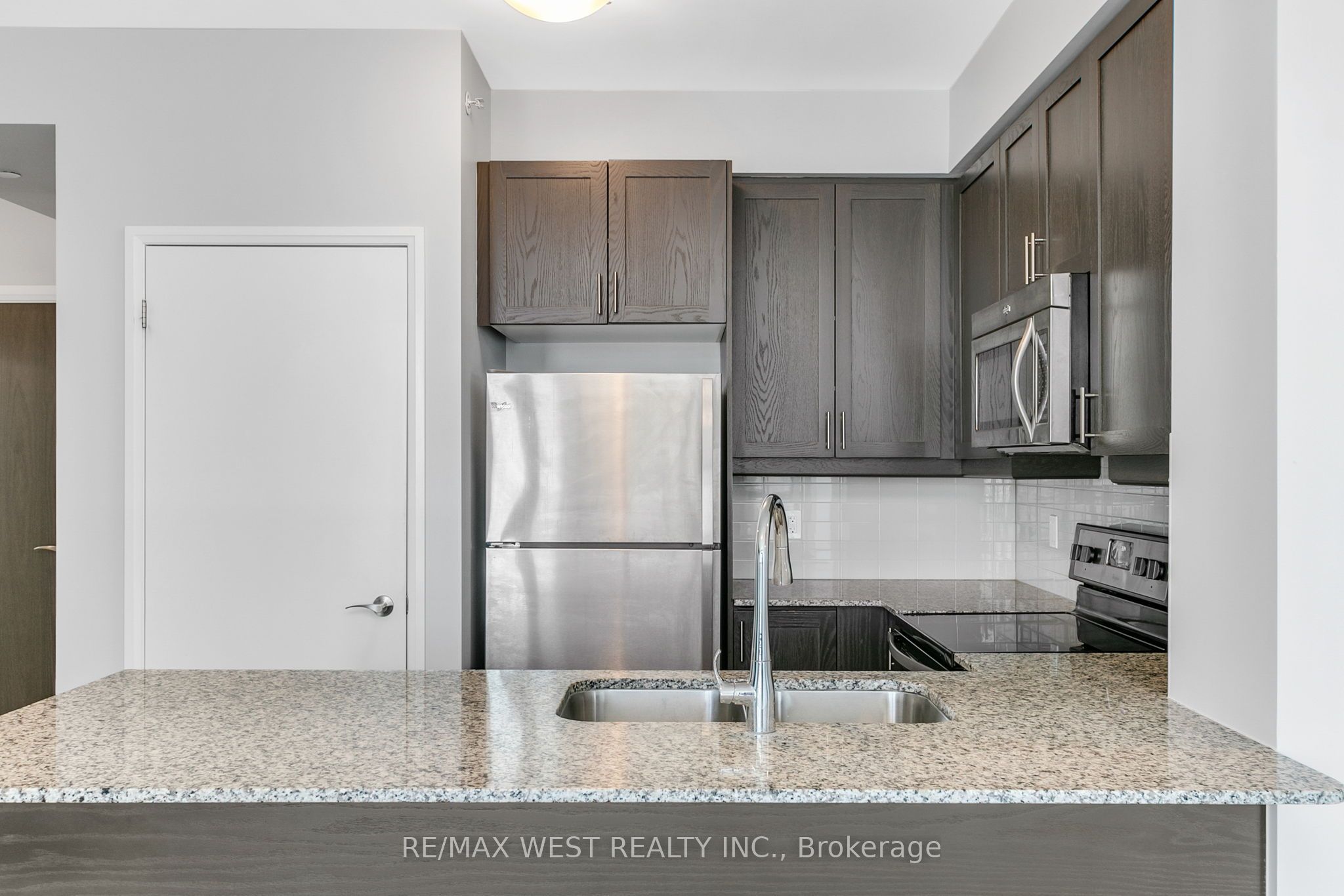 2910 Highway 7 N/a W 2605 Property Photo 8