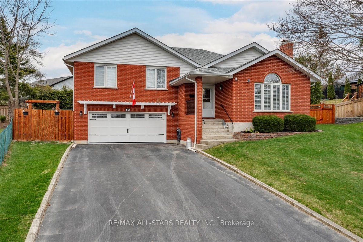 12 David Cres Property Photo 1