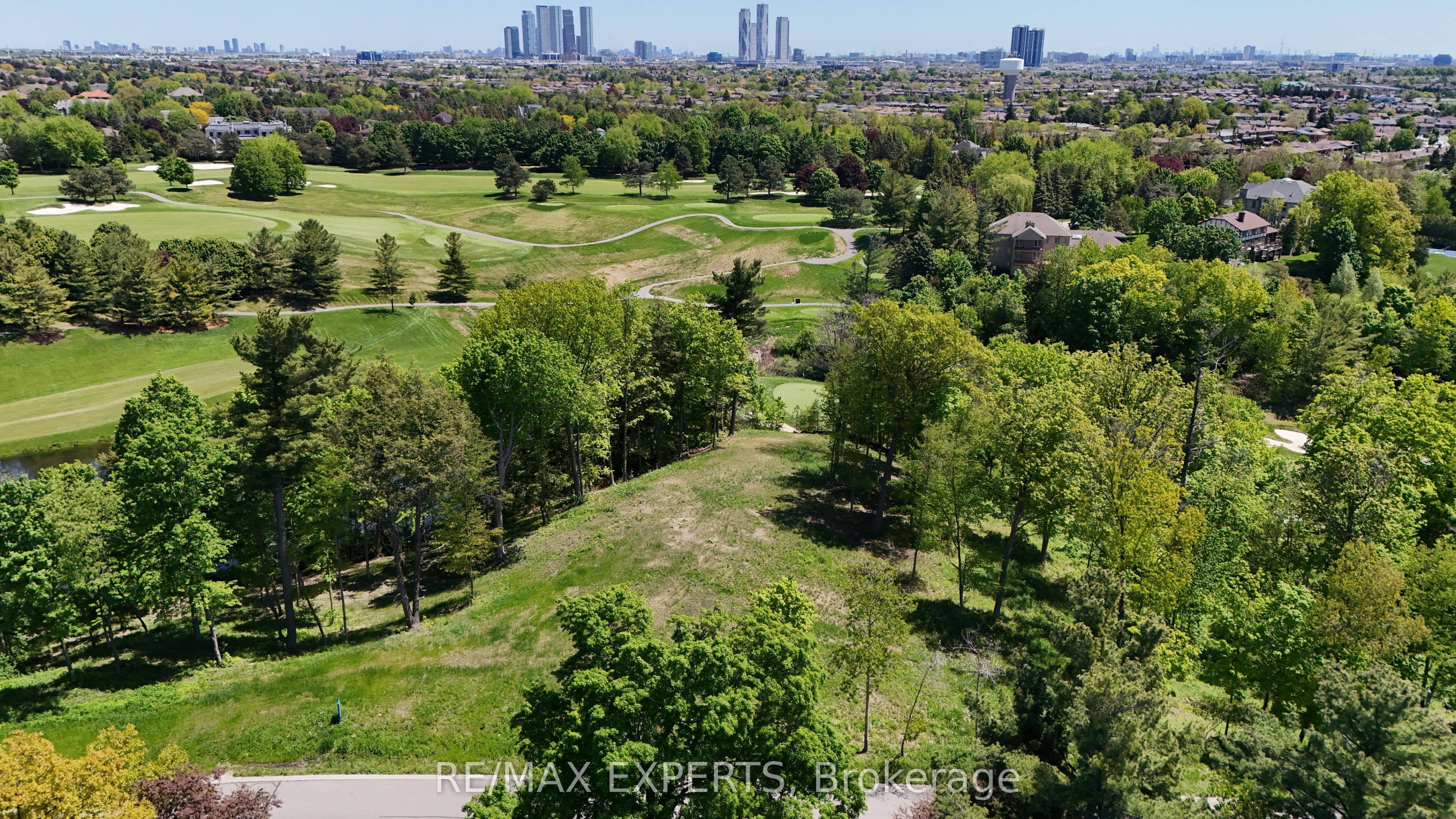 167 National Drive Property Photo 6