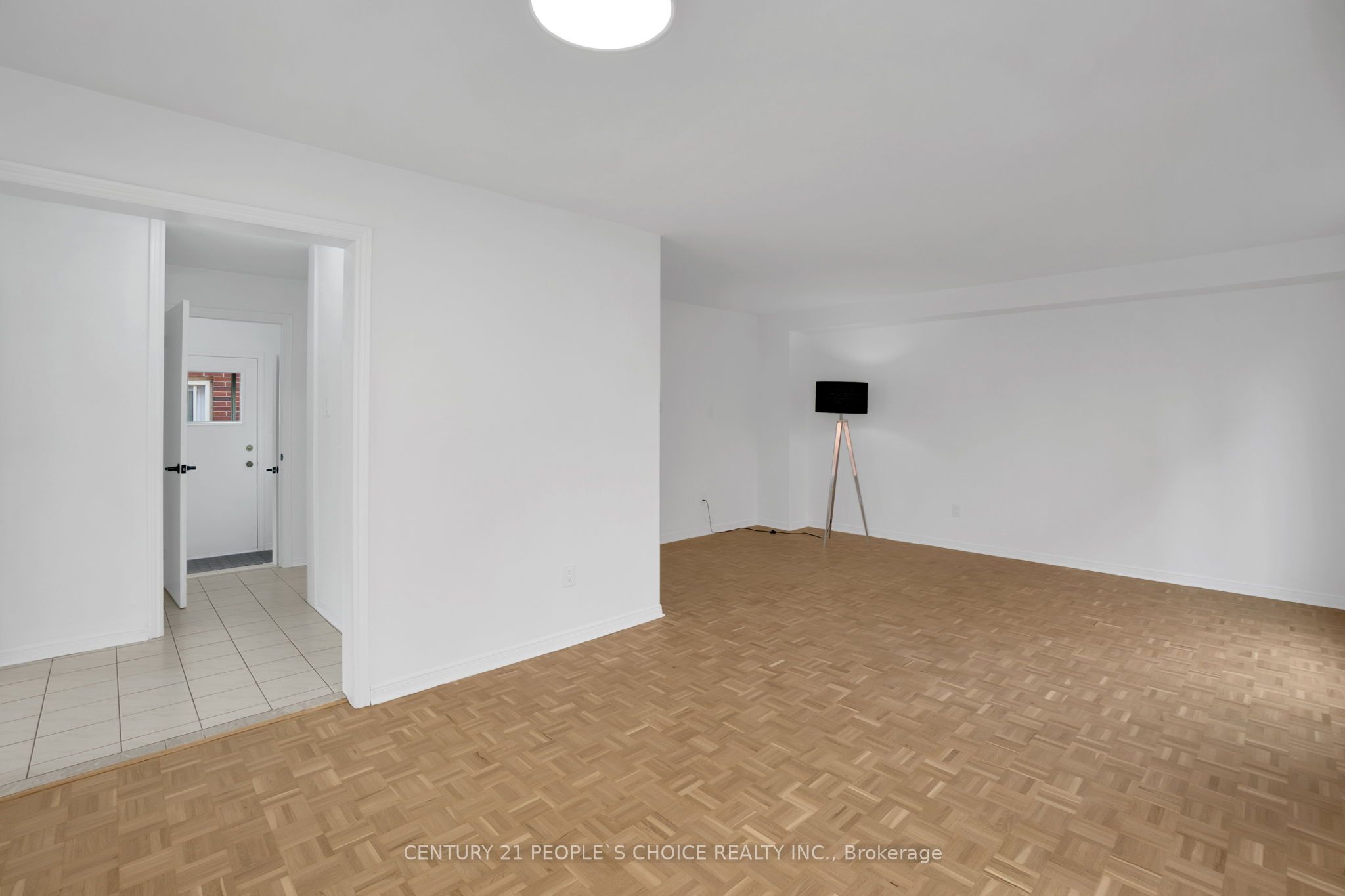 71 Links Road Property Photo 7