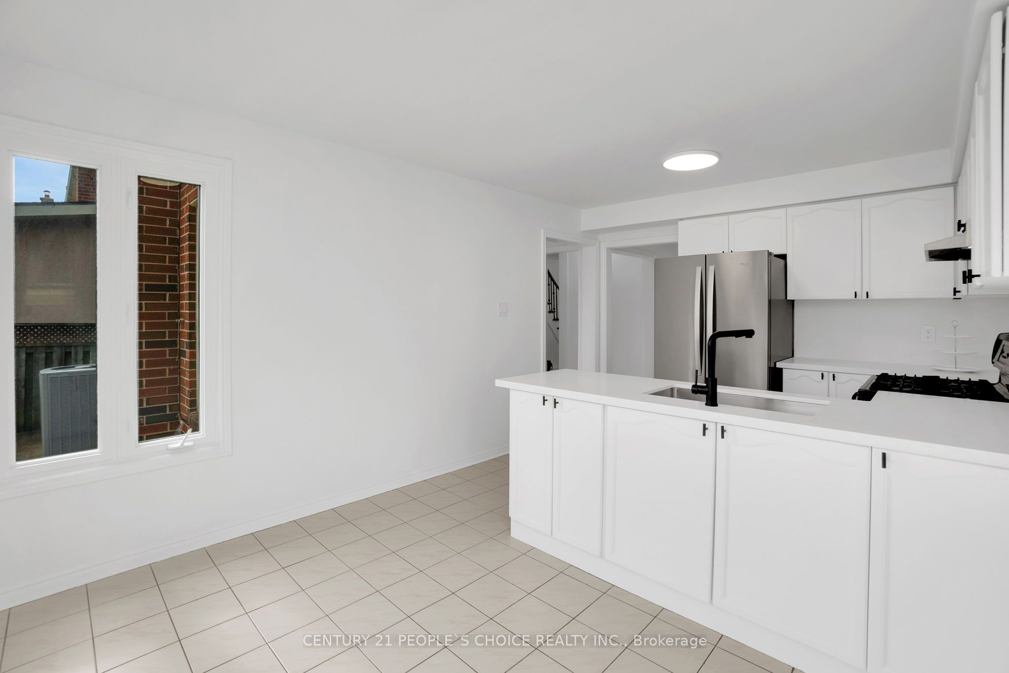 71 Links Road Property Photo 12