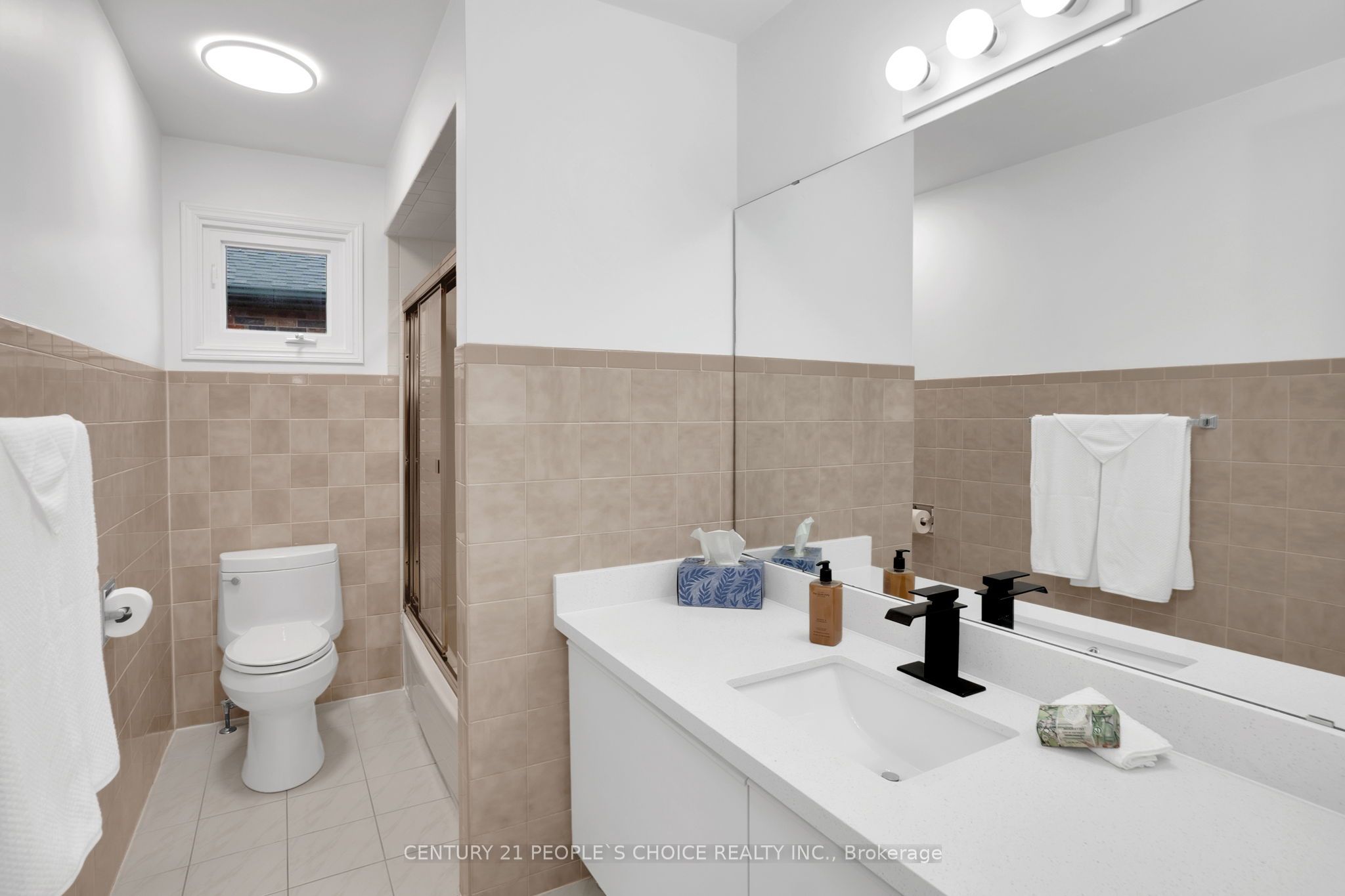 71 Links Road Property Photo 22