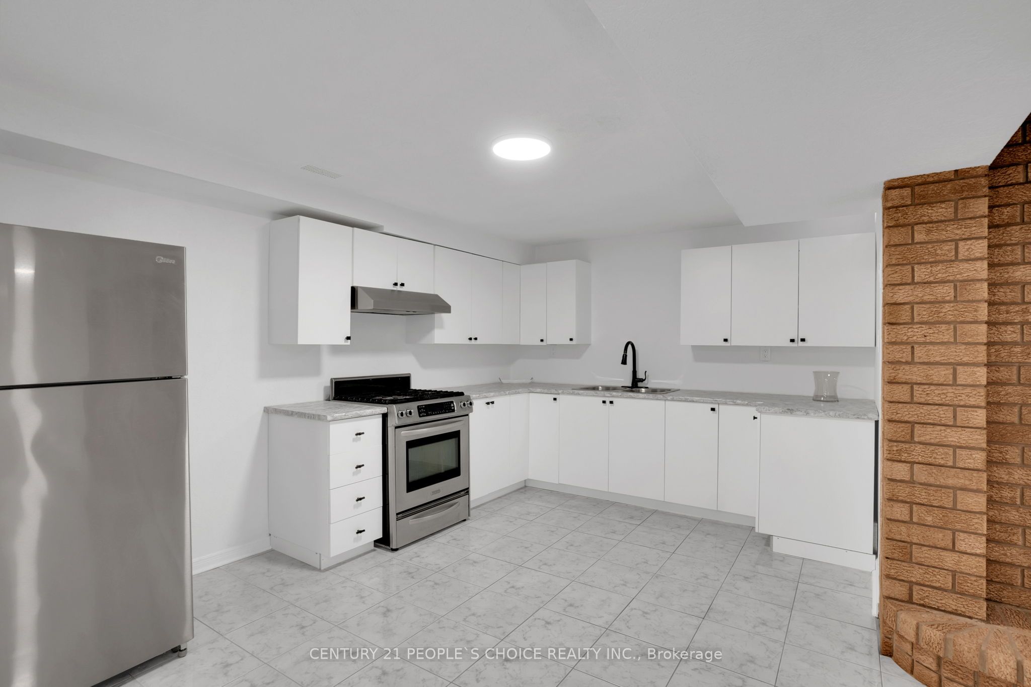 71 Links Road Property Photo 27