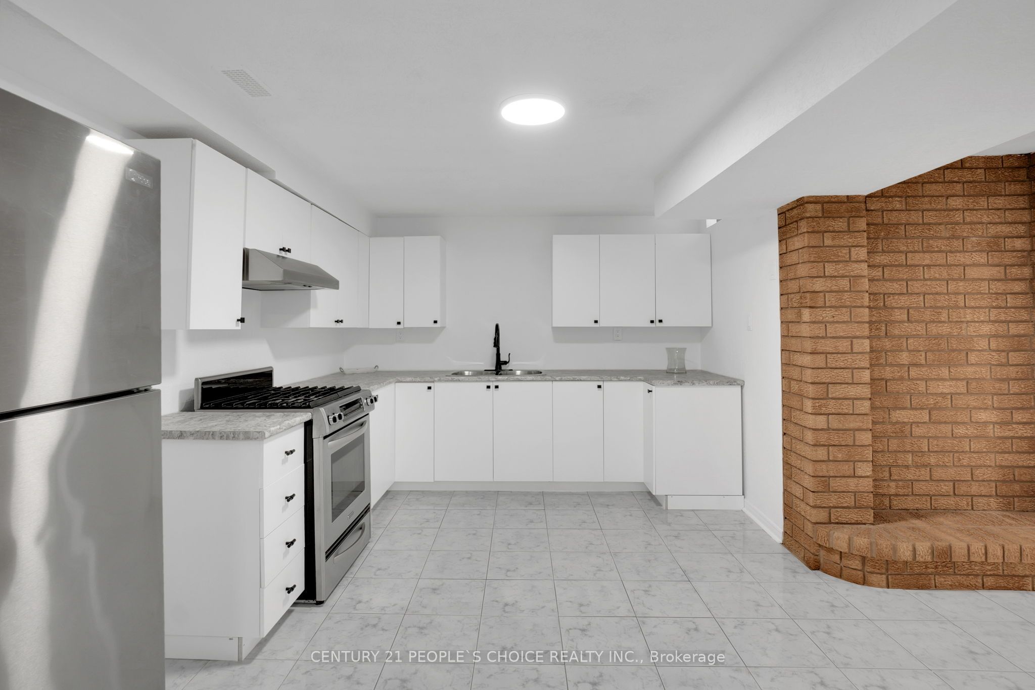 71 Links Road Property Photo 28