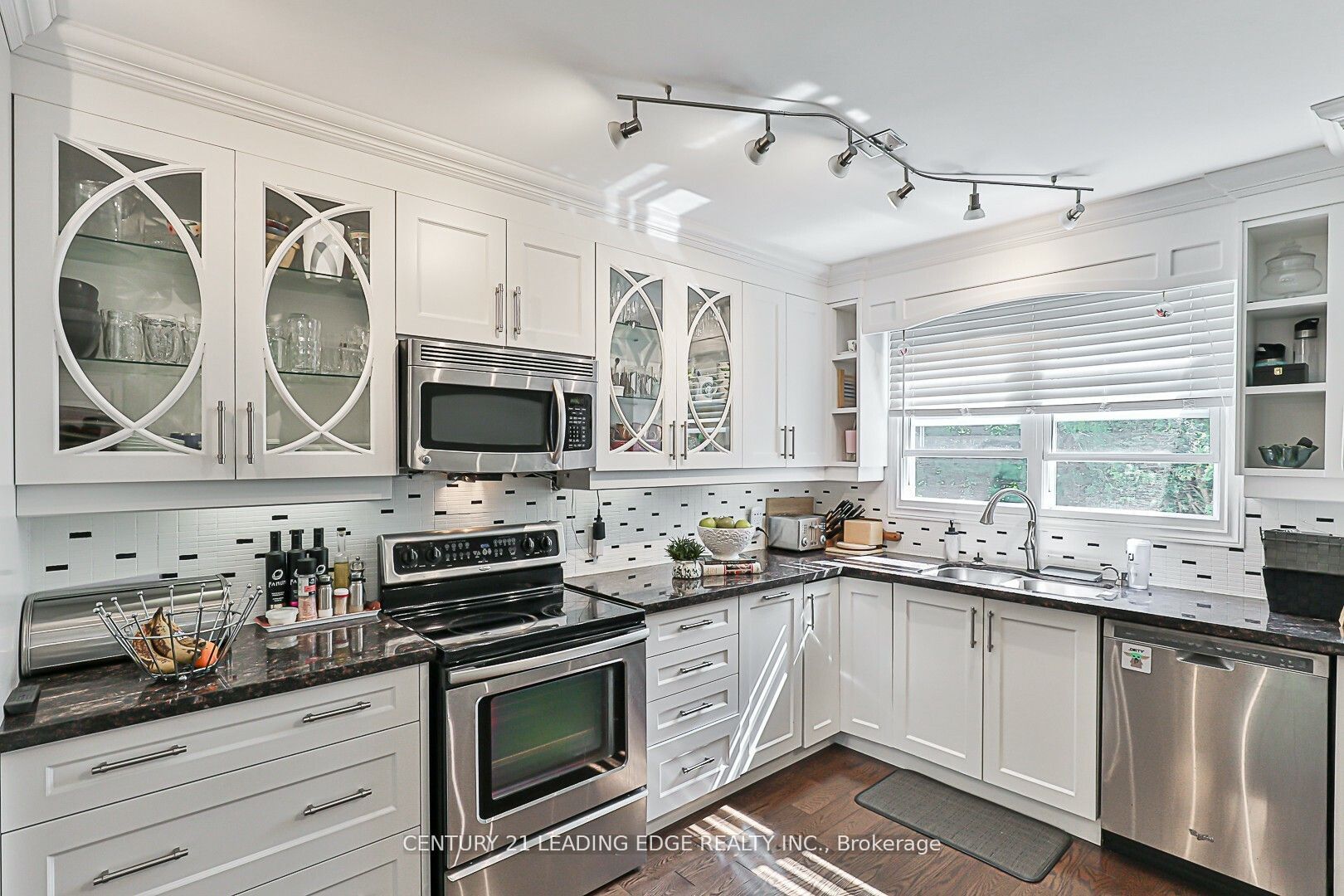 10 Yorkton Boulevard Property Photo 14