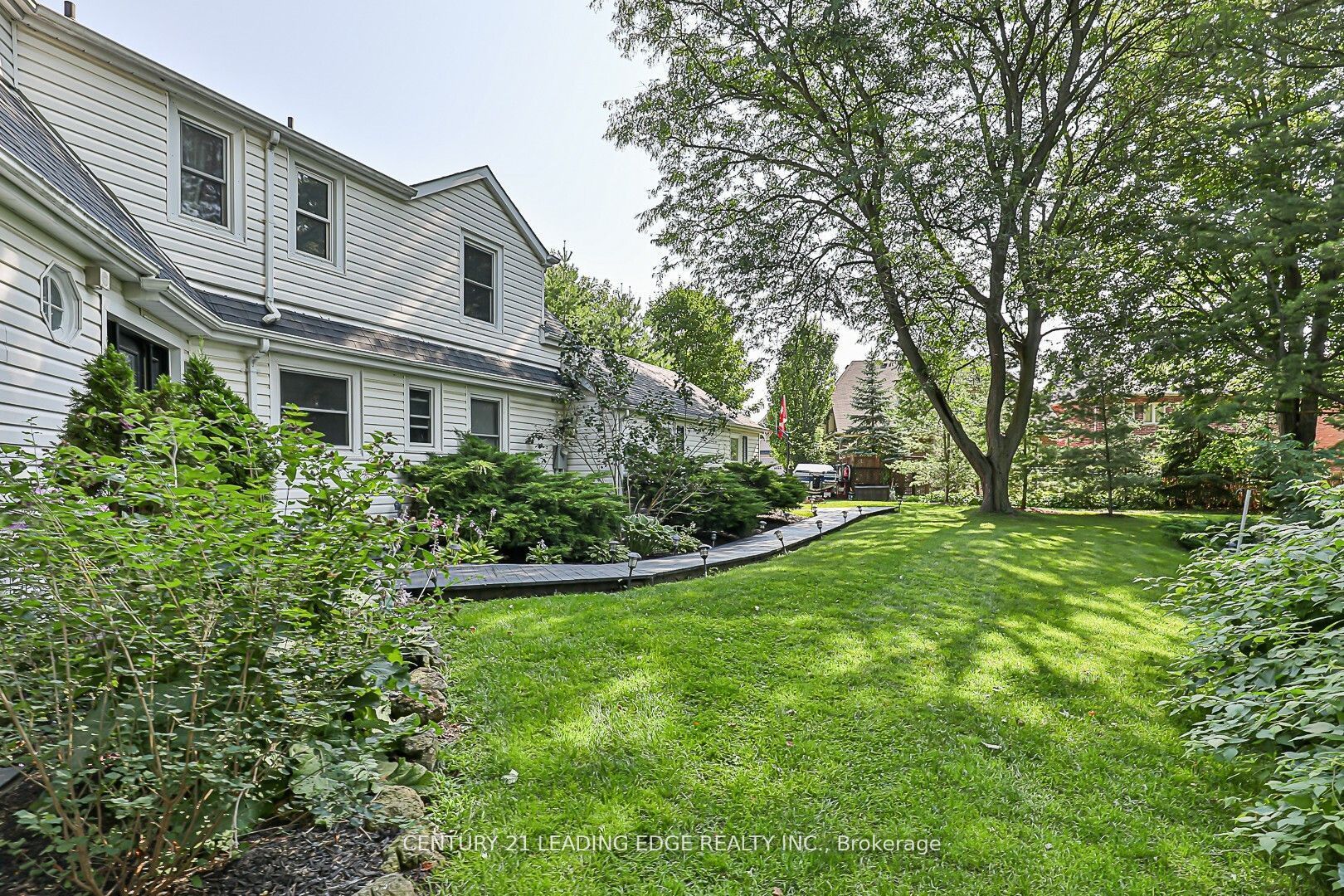 10 Yorkton Boulevard Property Photo 17