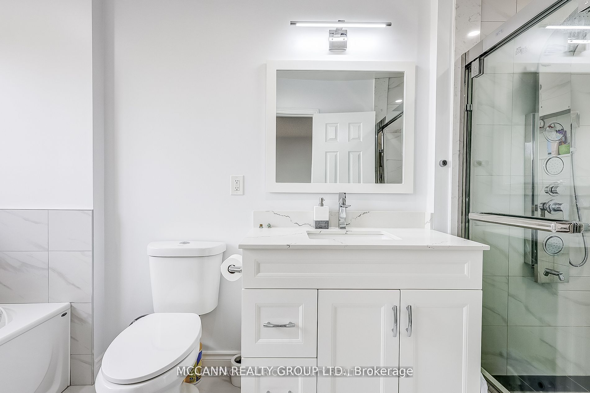 93 Revelstoke Crescent Property Photo 16
