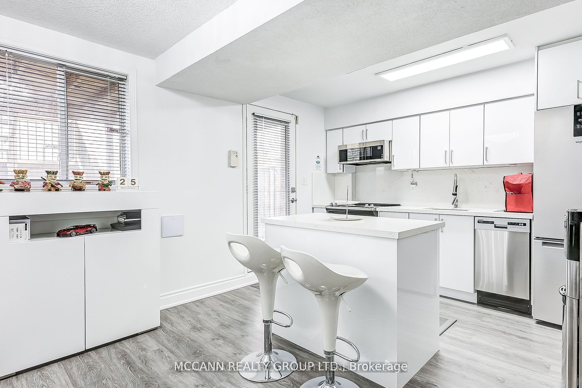 93 Revelstoke Crescent Property Photo 23