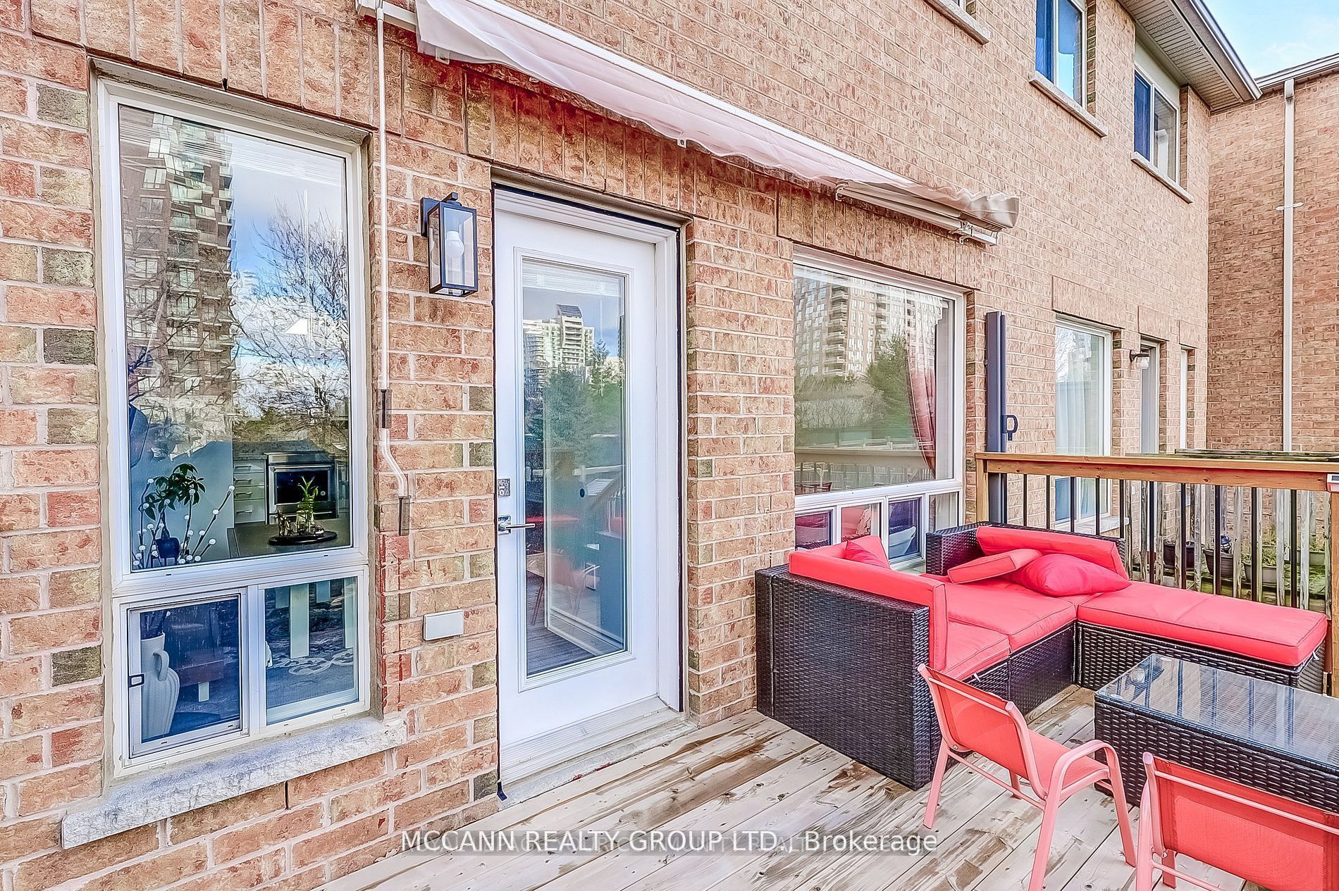 93 Revelstoke Crescent Property Photo 27
