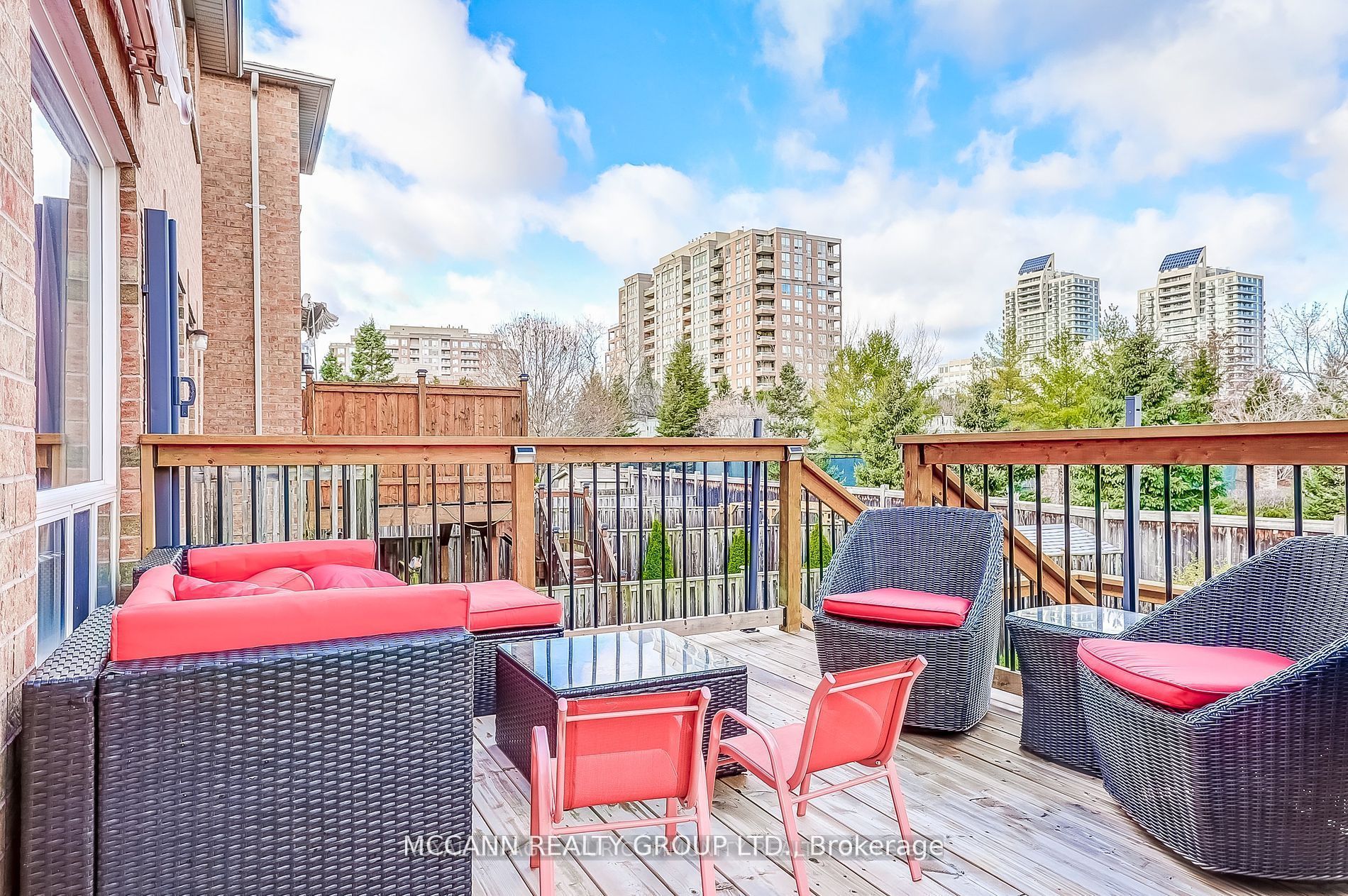 93 Revelstoke Crescent Property Photo 30