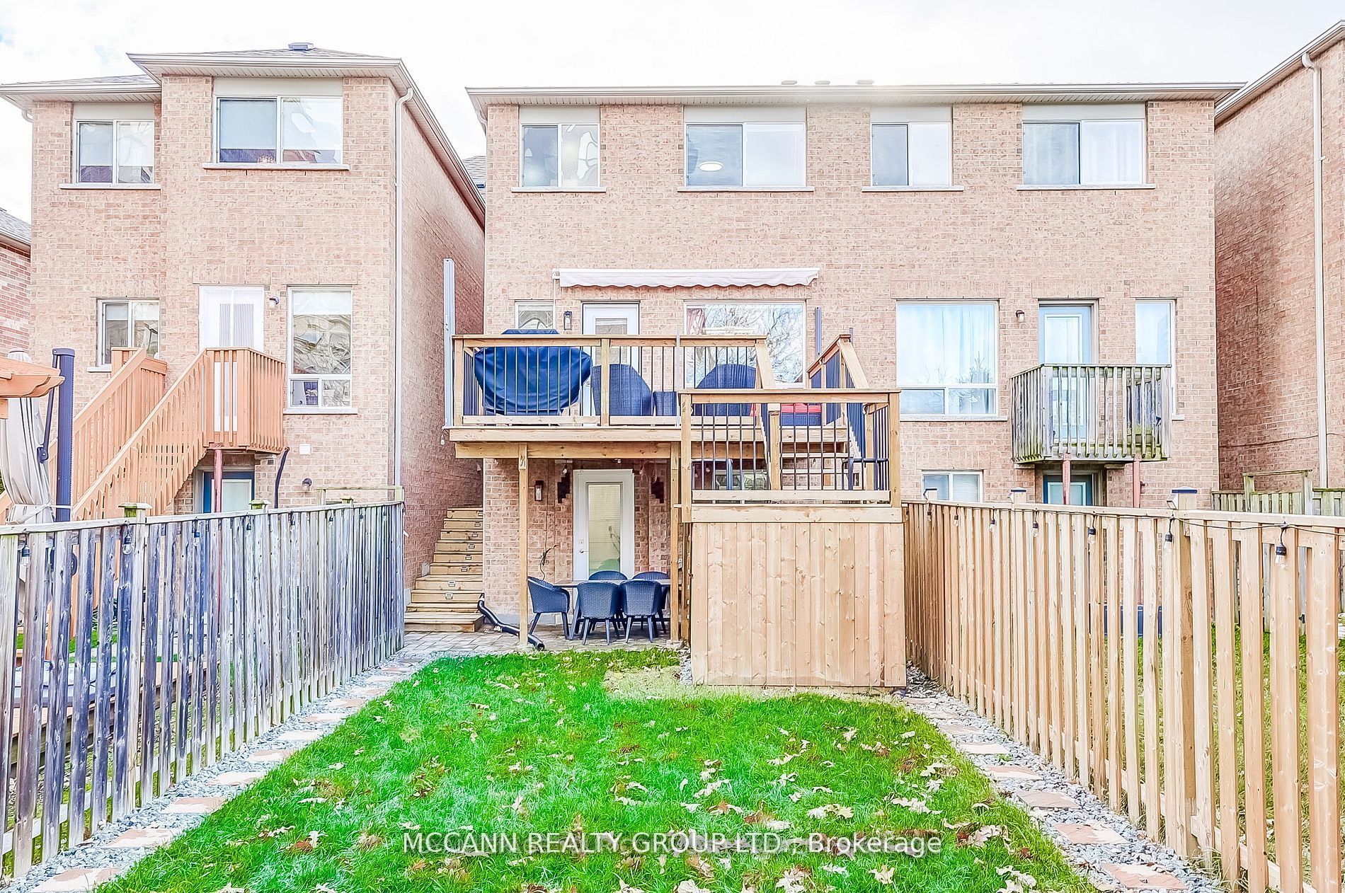 93 Revelstoke Crescent Property Photo 32