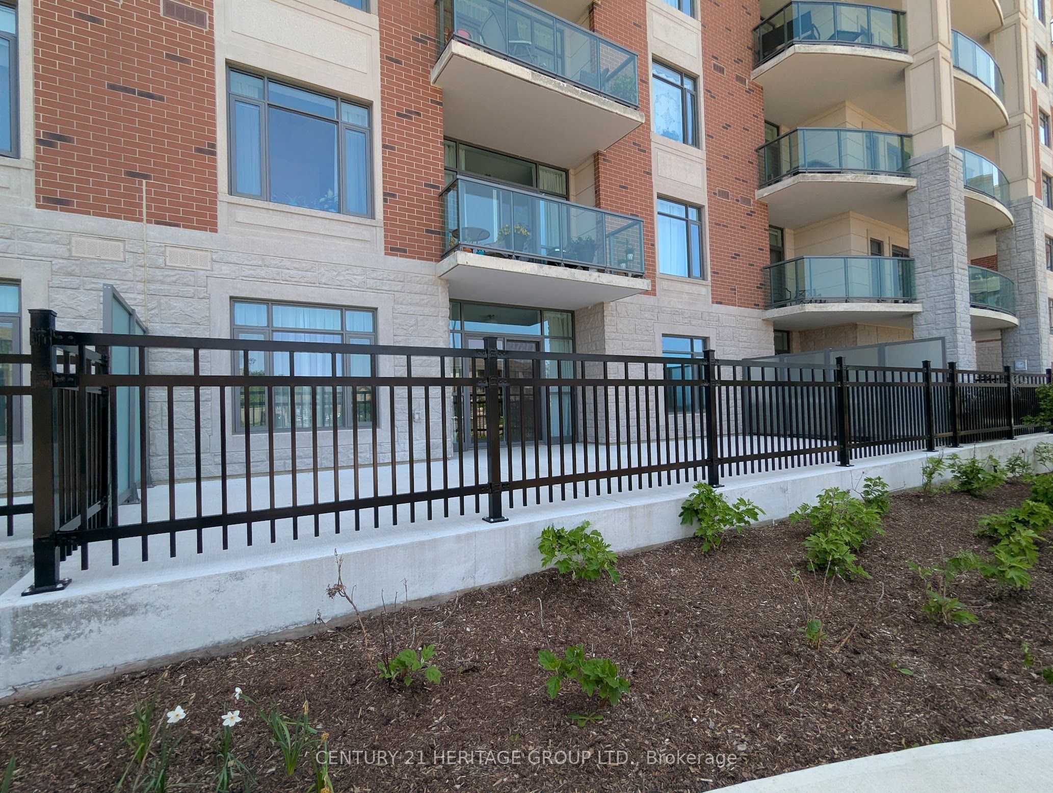 460 William Graham Drive 115 Property Photo 3