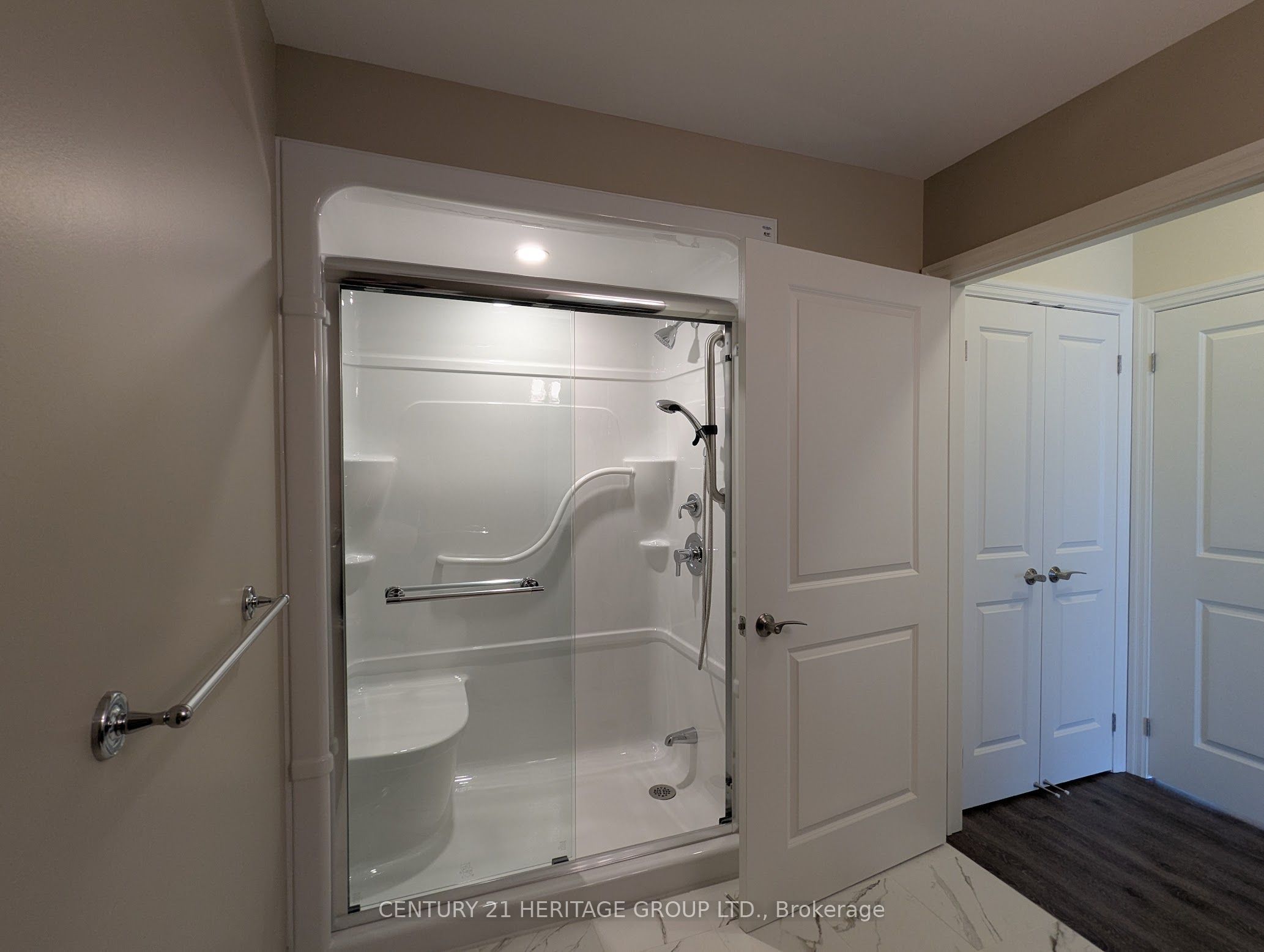 460 William Graham Drive 115 Property Photo 13