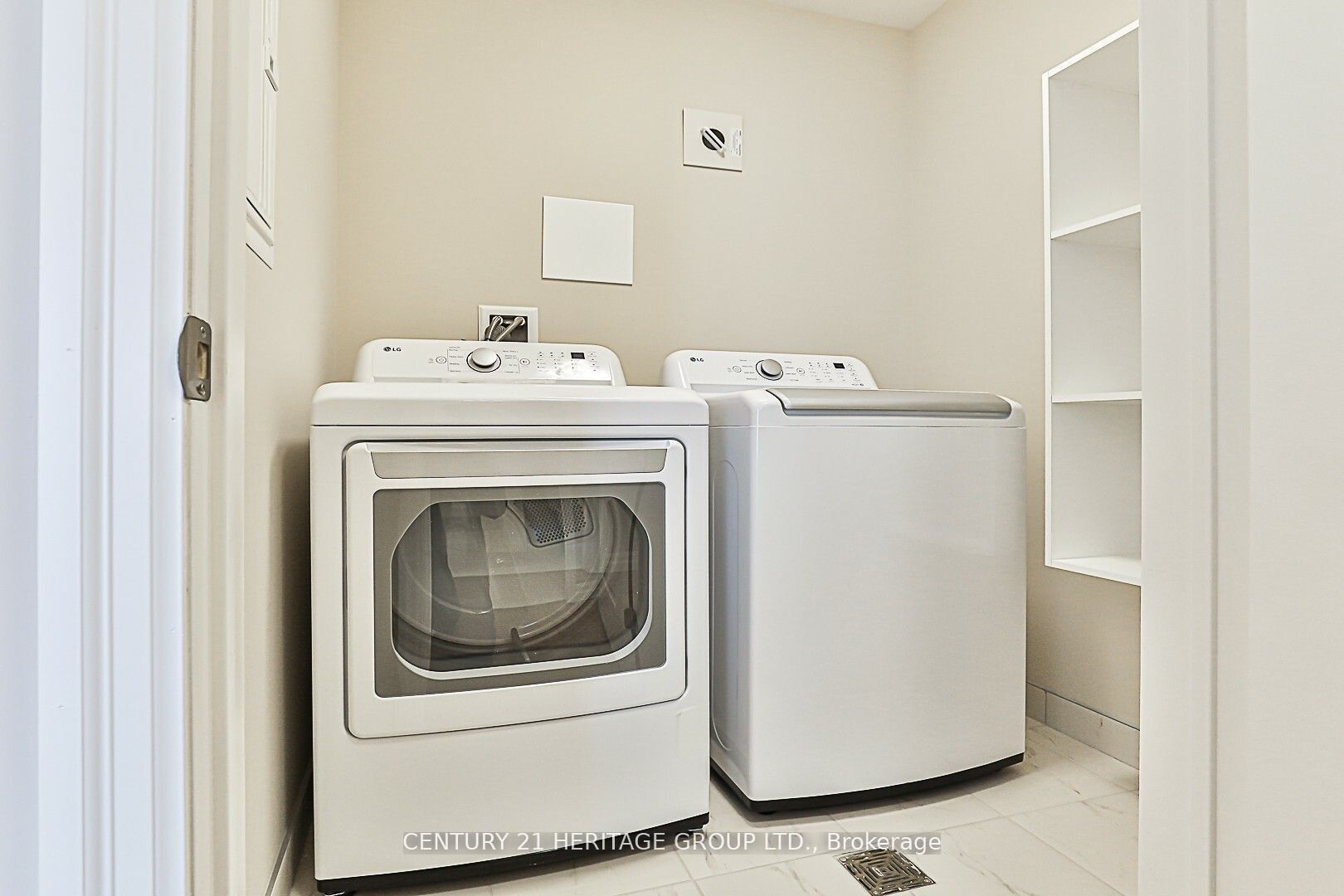 460 William Graham Drive 115 Property Photo 17