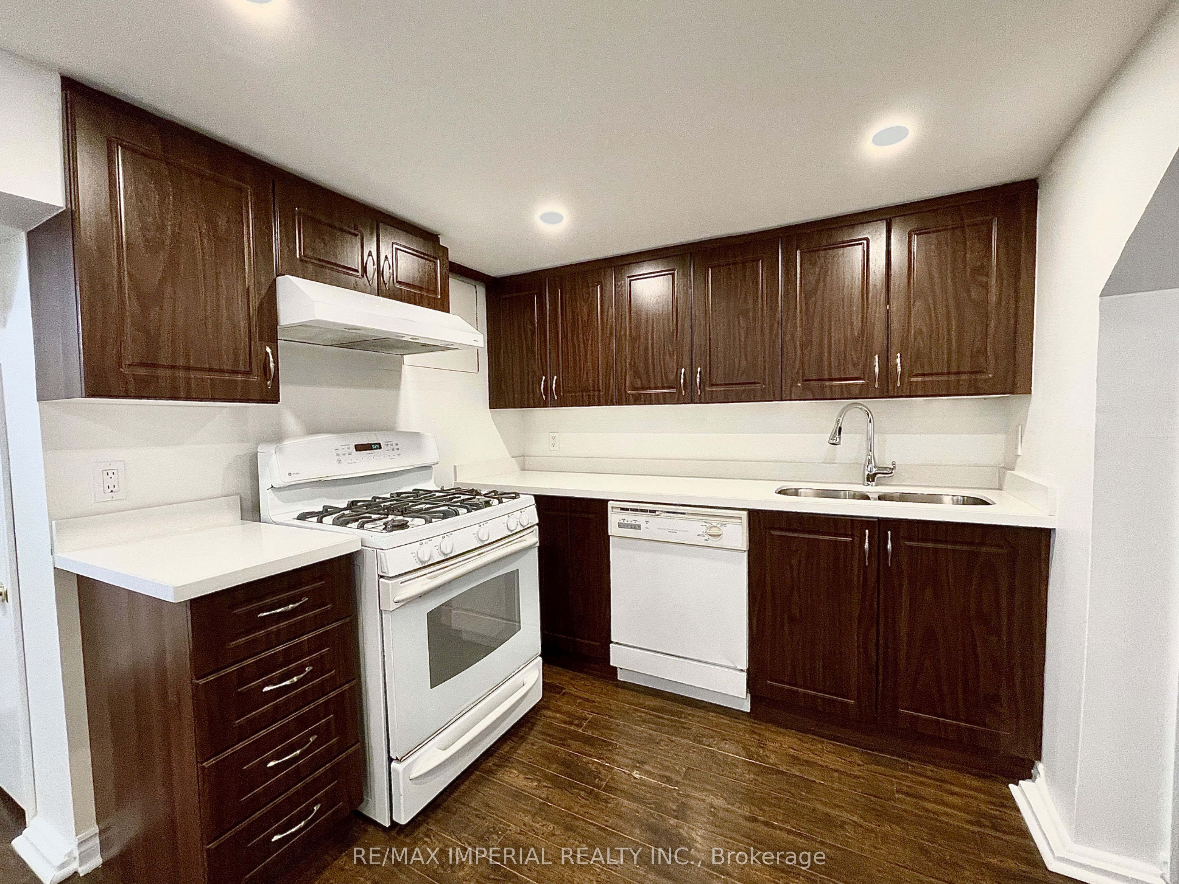 254 Browndale Crescent Bsmt Property Photo 1