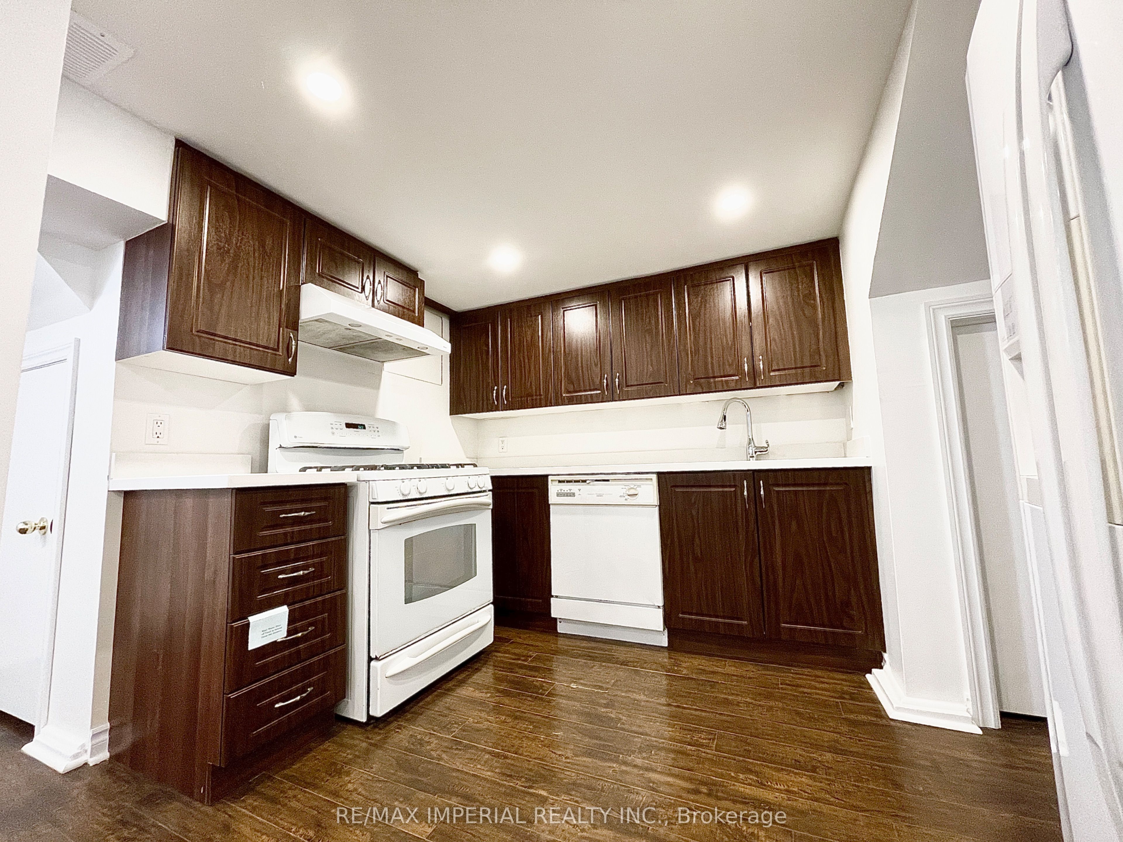 254 Browndale Crescent Bsmt Property Photo 2
