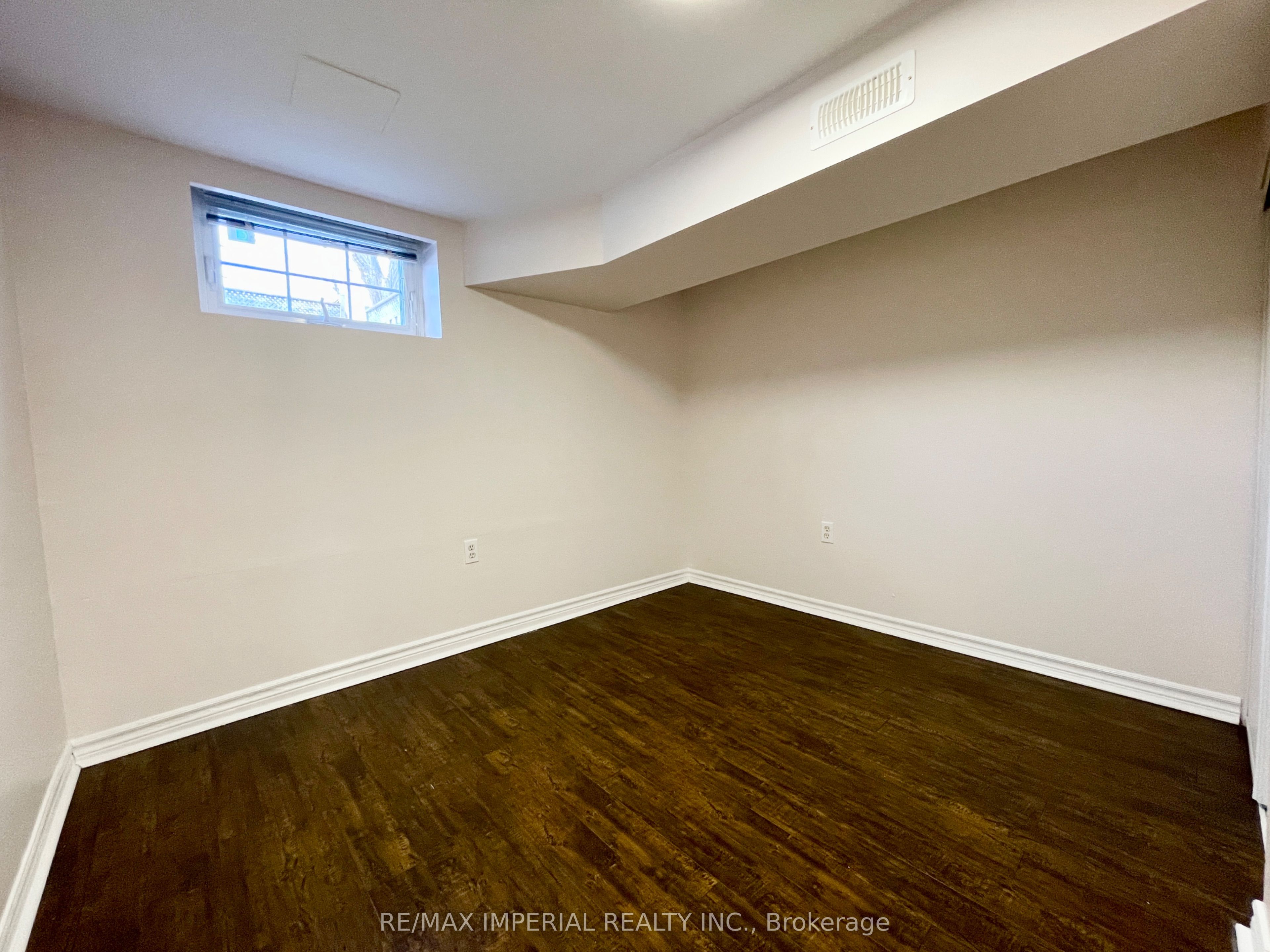 254 Browndale Crescent Bsmt Property Photo 14