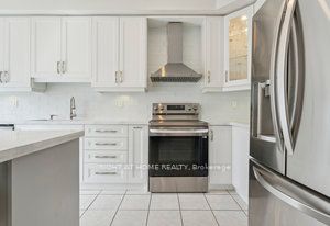 669 Sweetwater Crescent Property Photo 12