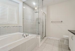 669 Sweetwater Crescent Property Photo 32