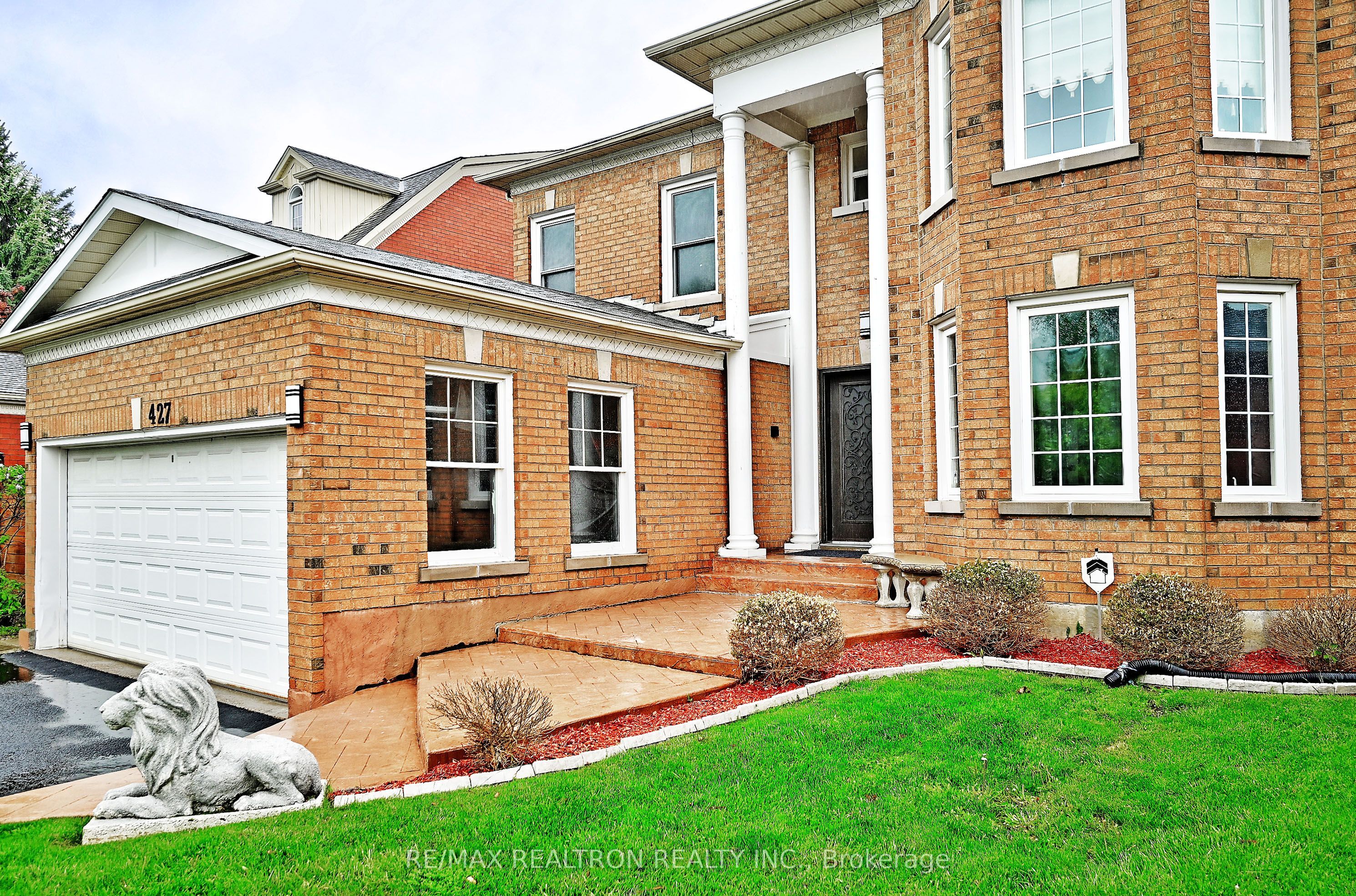 427 Mill Street Property Photo 2