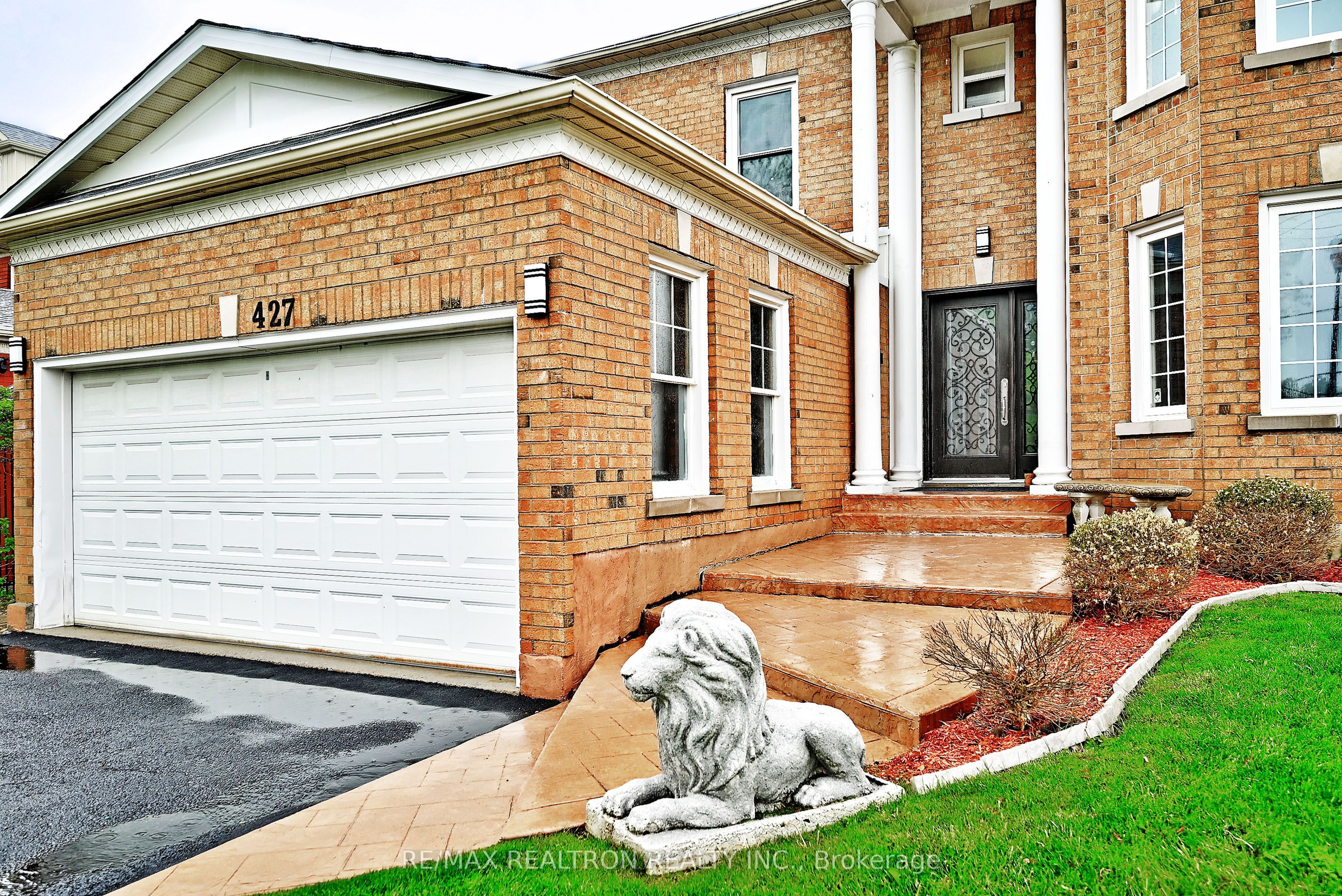 427 Mill Street Property Photo 3