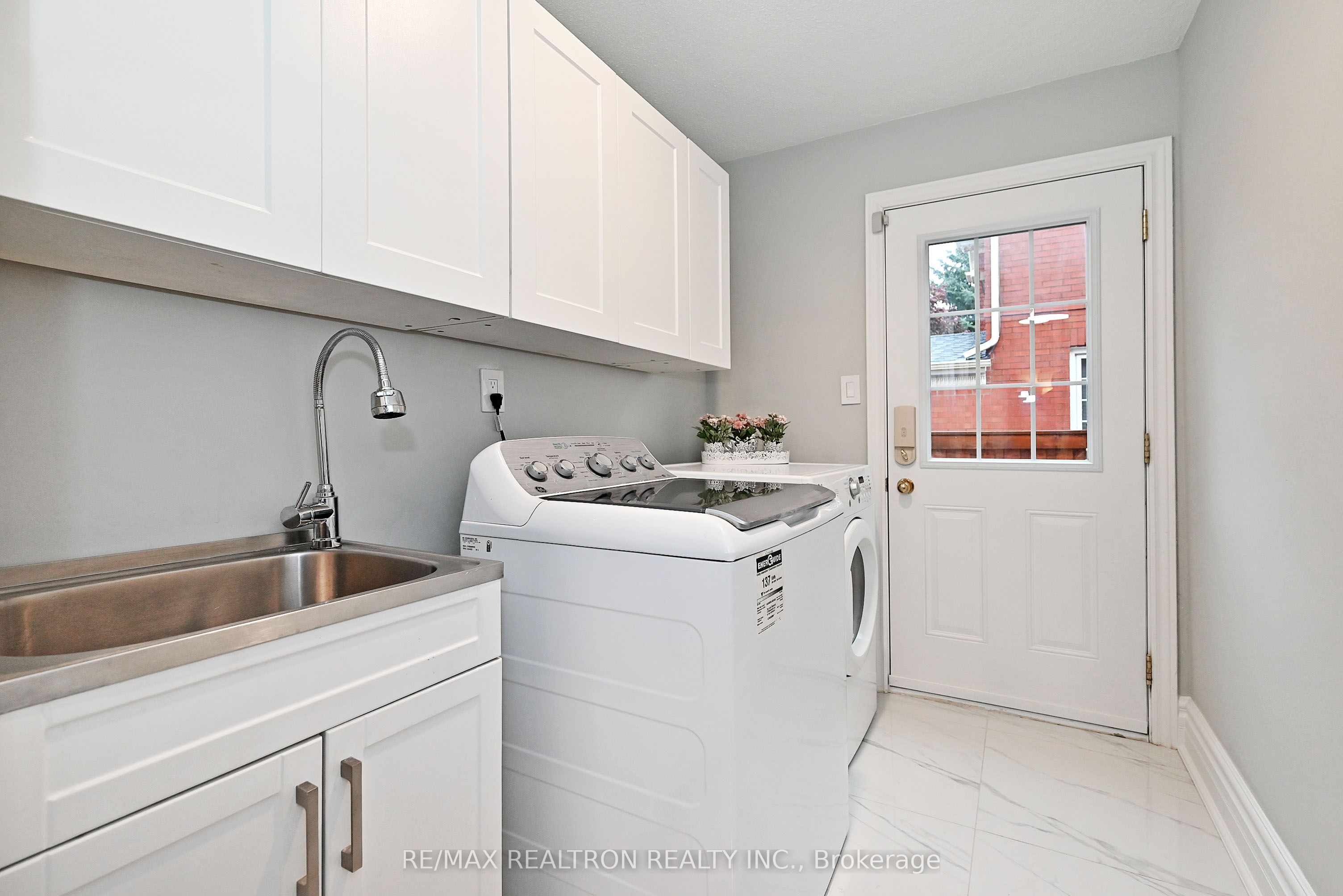 427 Mill Street Property Photo 43