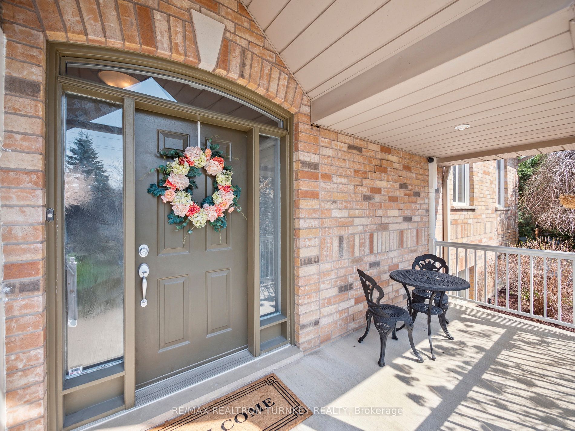 20173 Bathurst Street Property Photo 7
