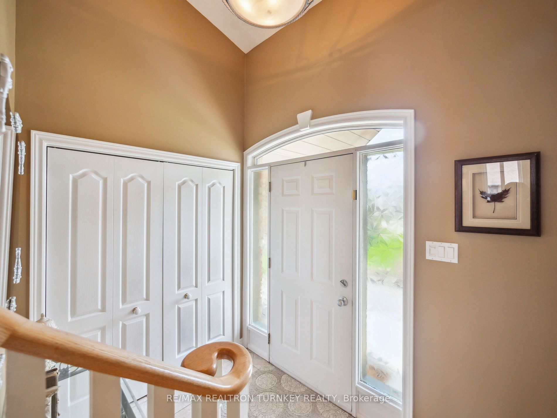 20173 Bathurst Street Property Photo 8