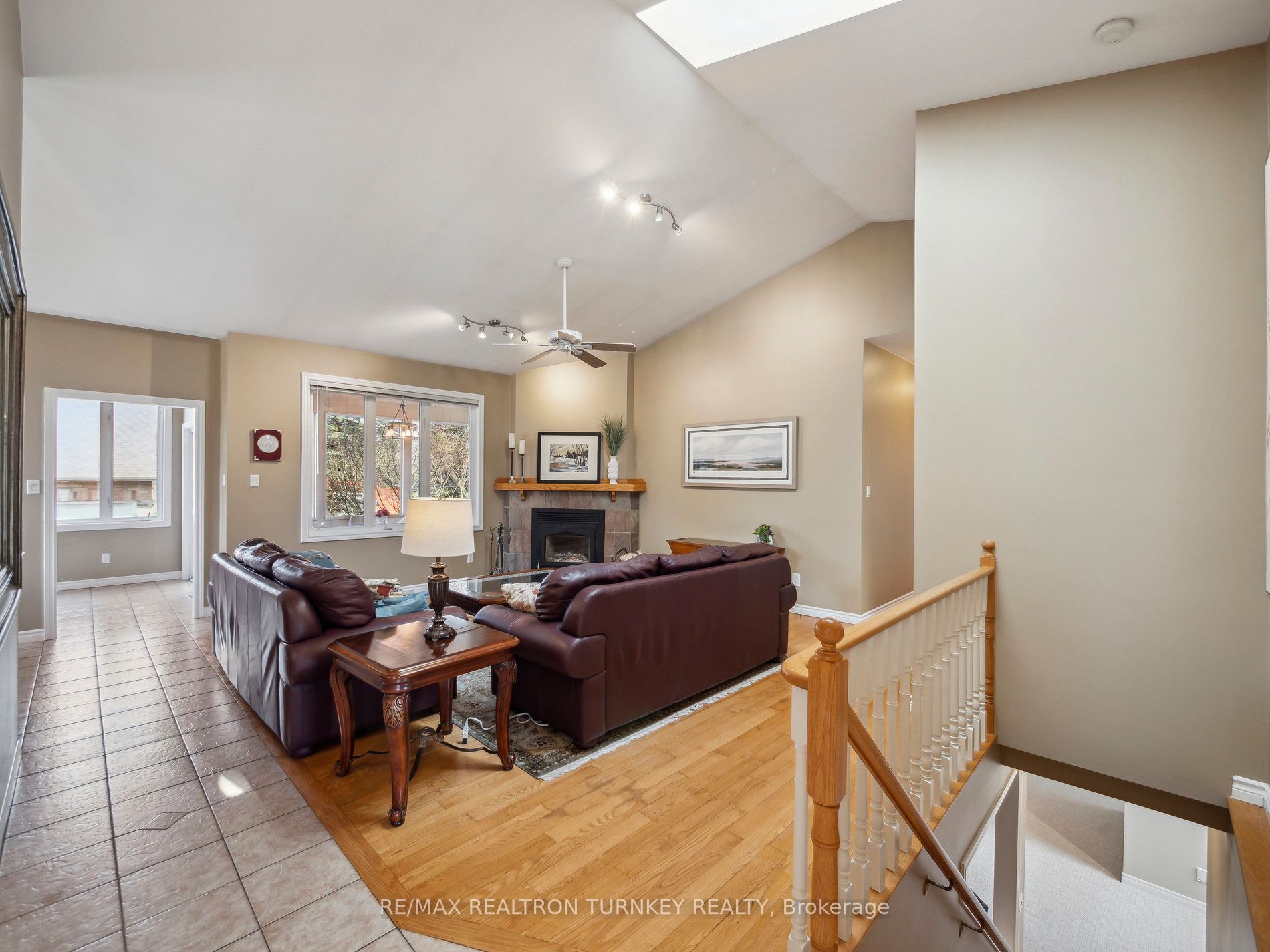 20173 Bathurst Street Property Photo 10