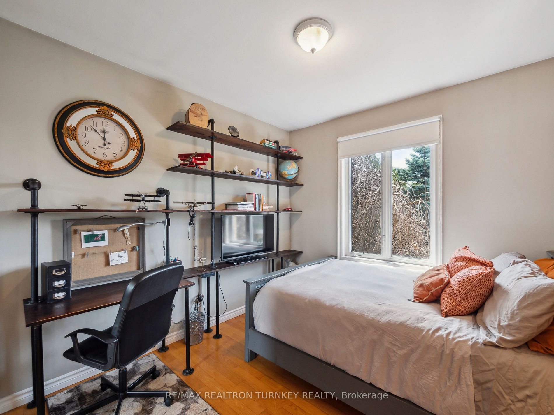 20173 Bathurst Street Property Photo 30
