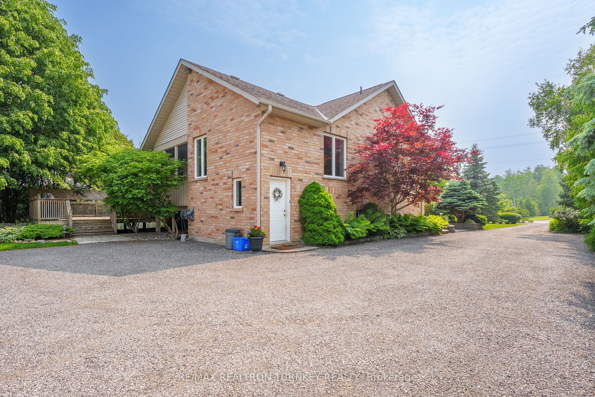 20173 Bathurst Street Property Photo 42