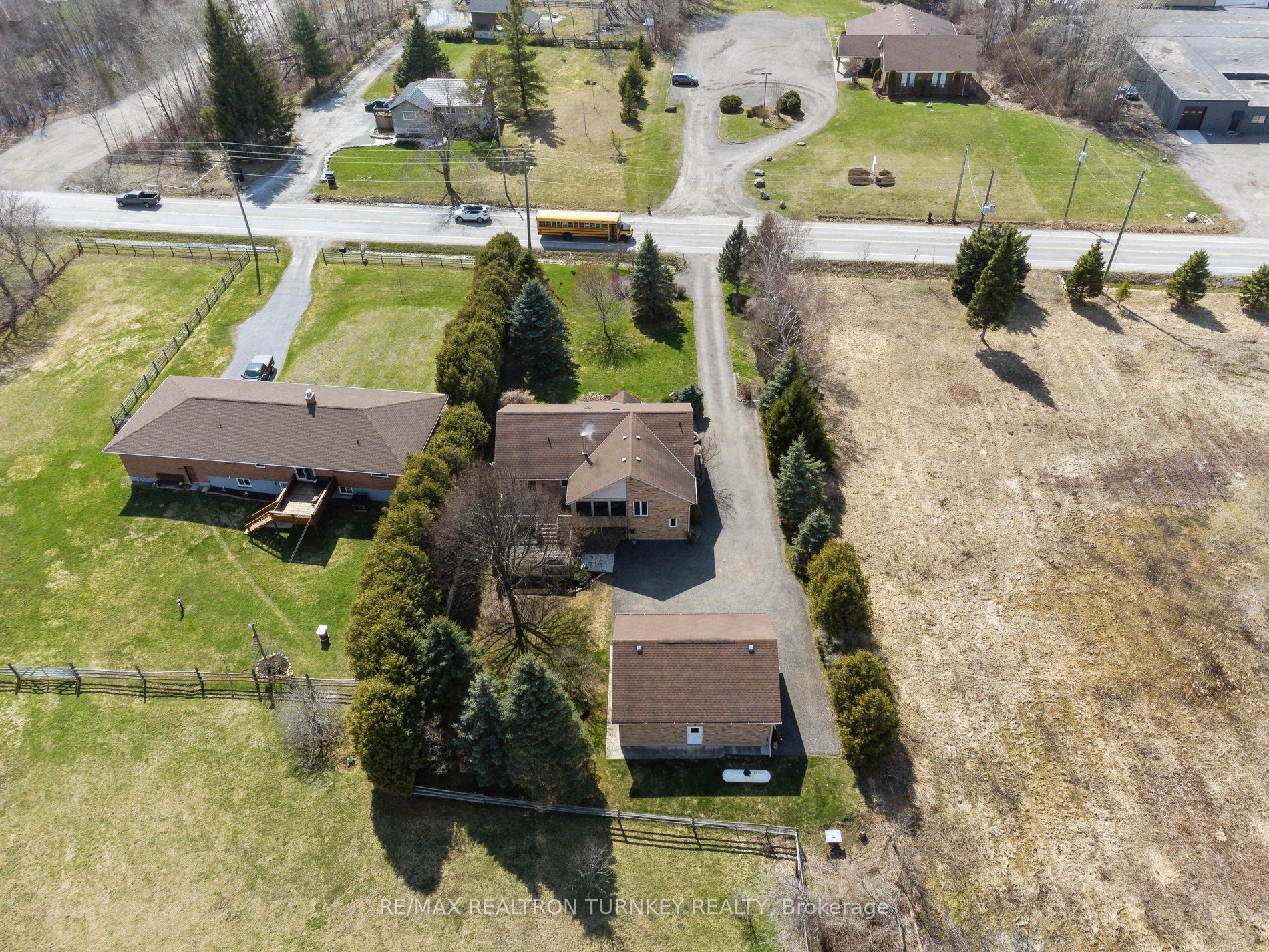 20173 Bathurst Street Property Photo 49