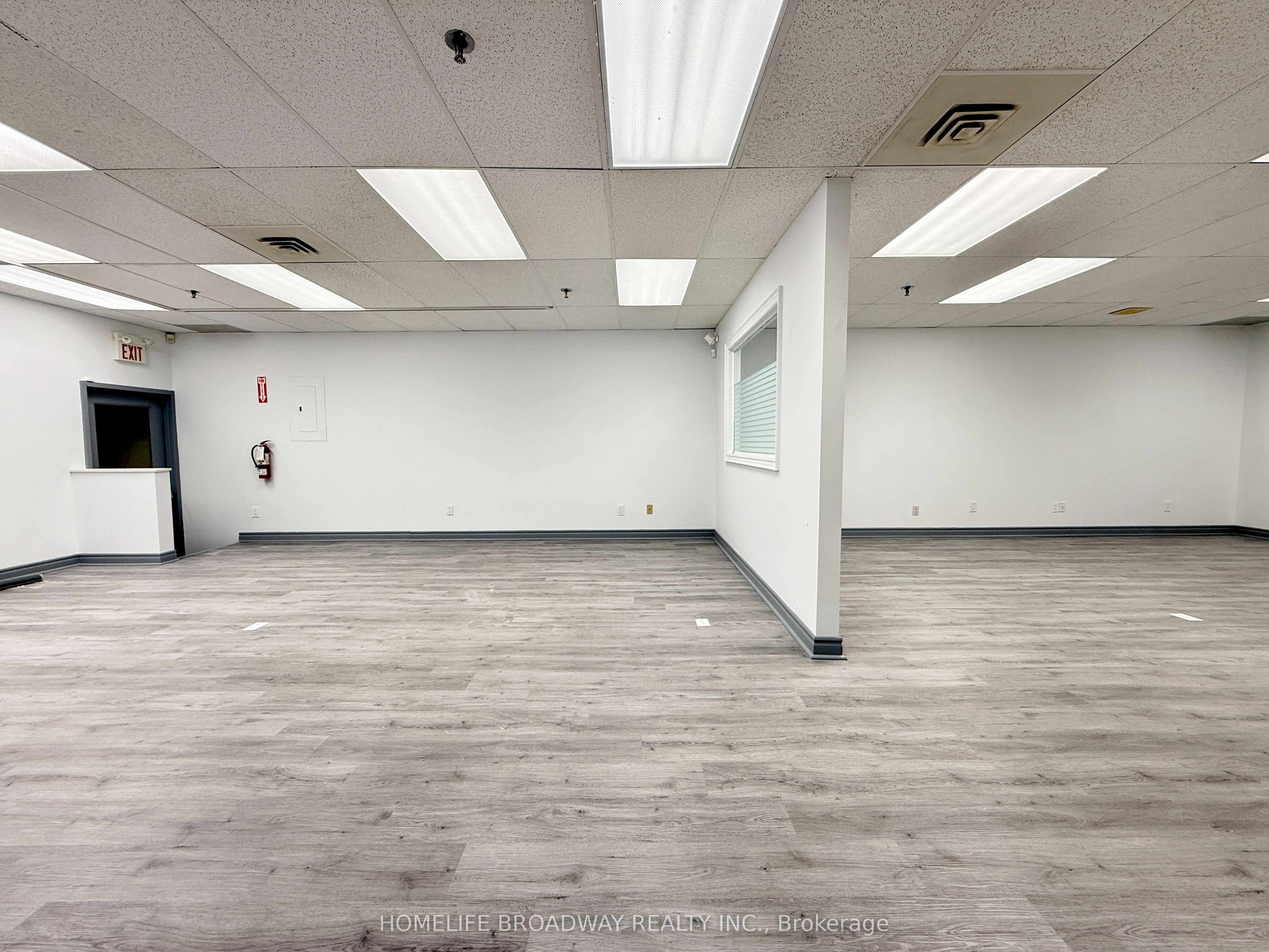 725 Denison Street B Property Photo 6