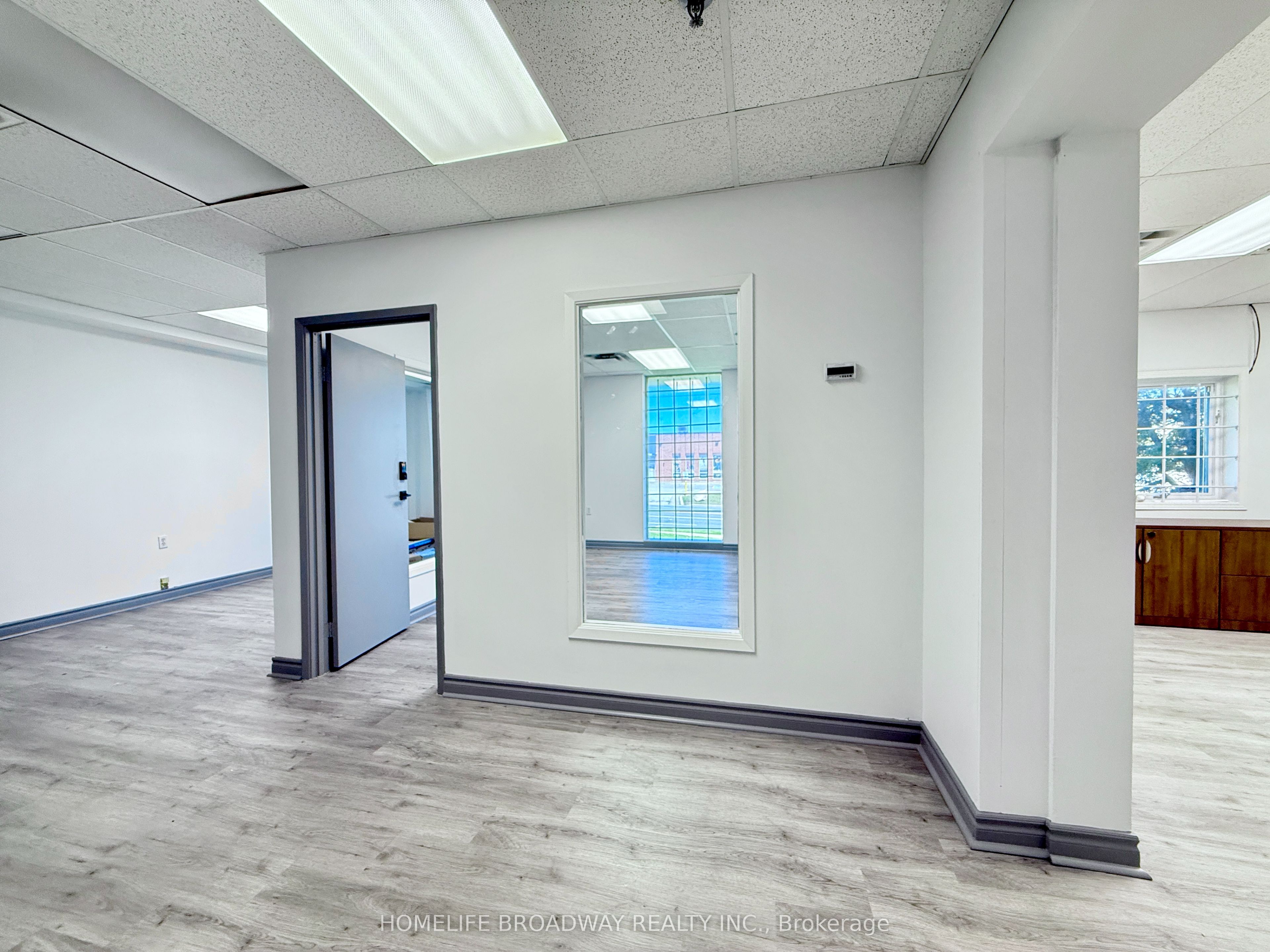 725 Denison Street B Property Photo 10