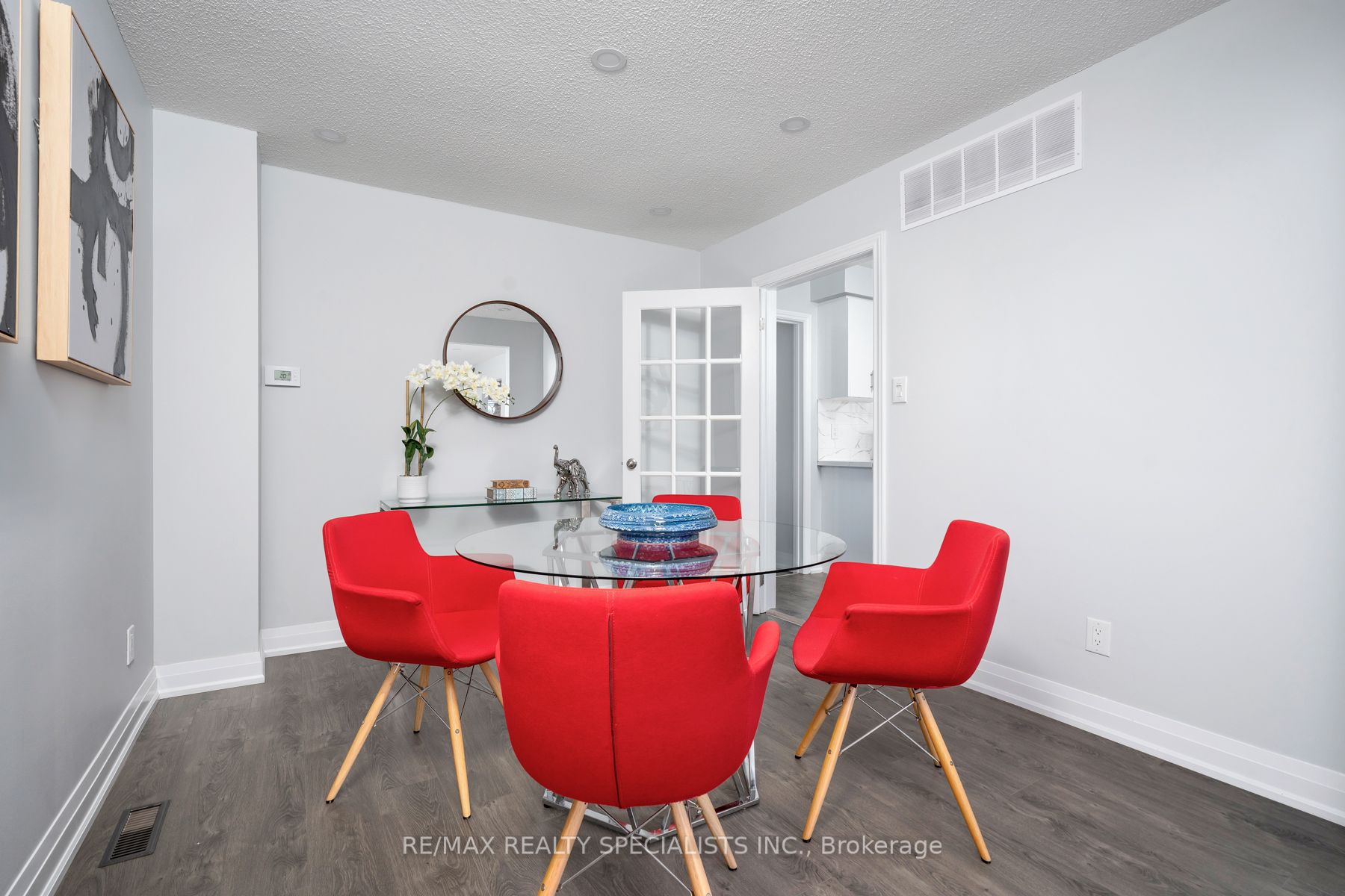 #upper - 25 Twinberry Crescent Property Photo 16