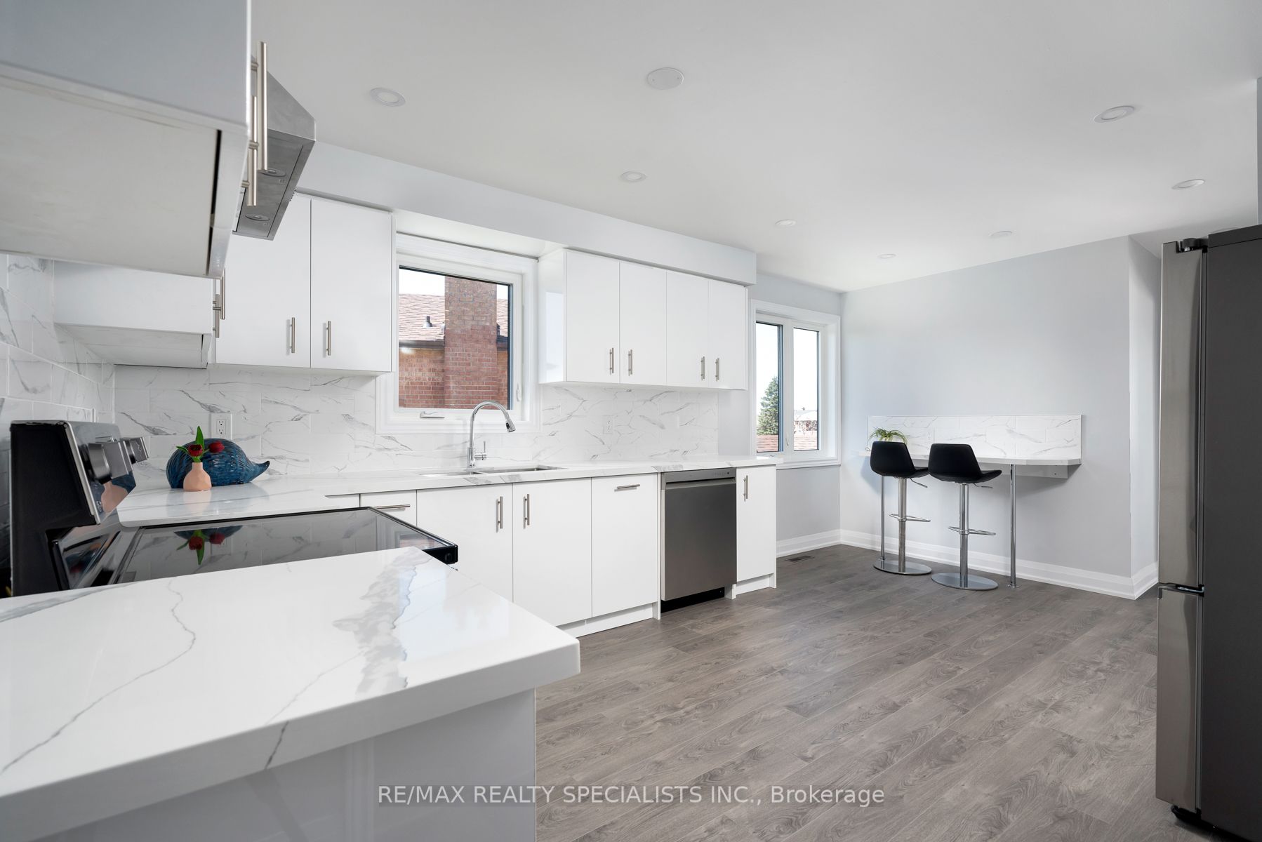 #upper - 25 Twinberry Crescent Property Photo 18