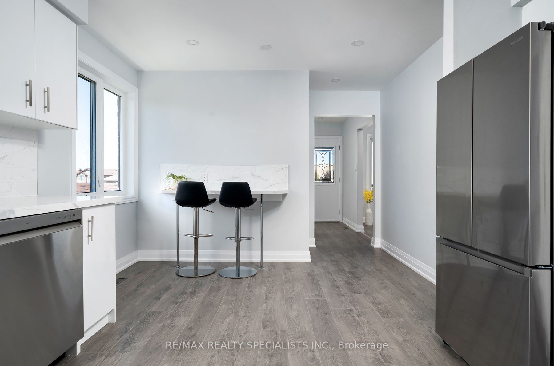 #upper - 25 Twinberry Crescent Property Photo 20