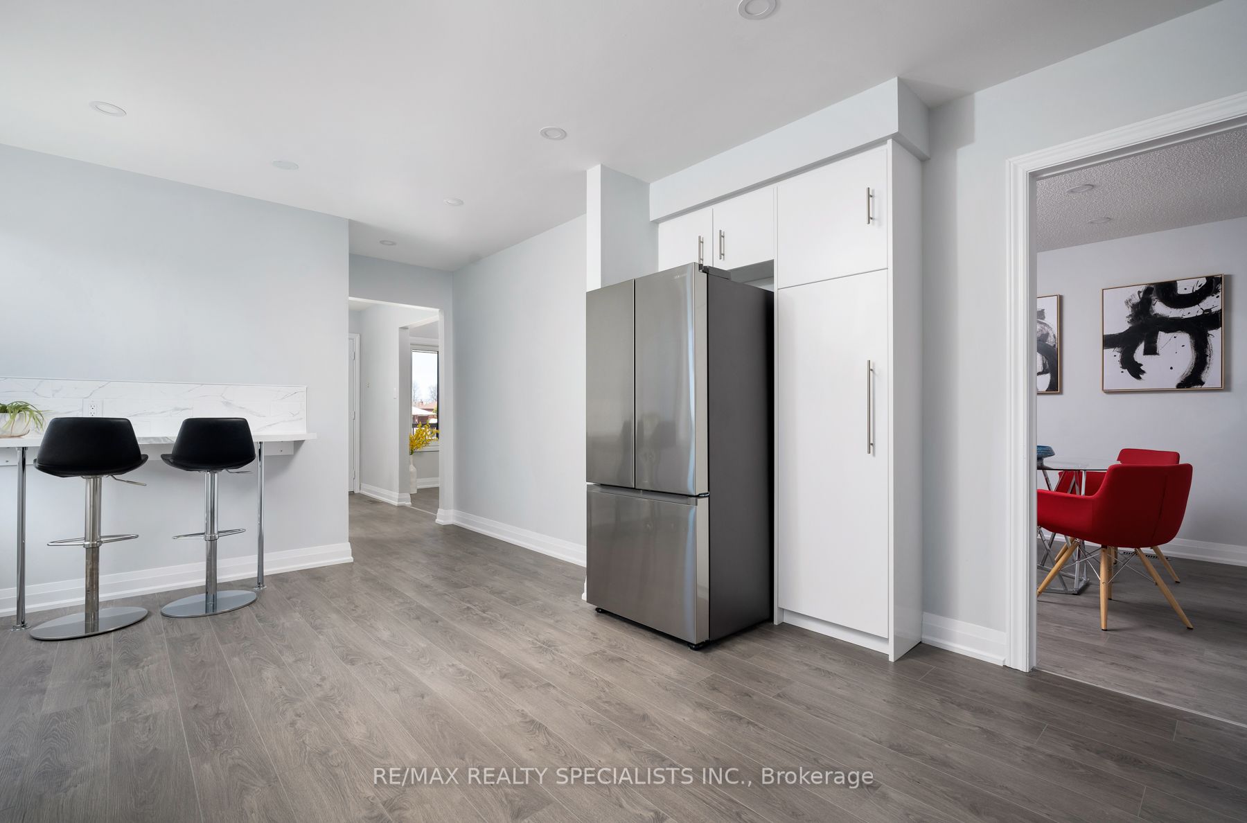 #upper - 25 Twinberry Crescent Property Photo 21
