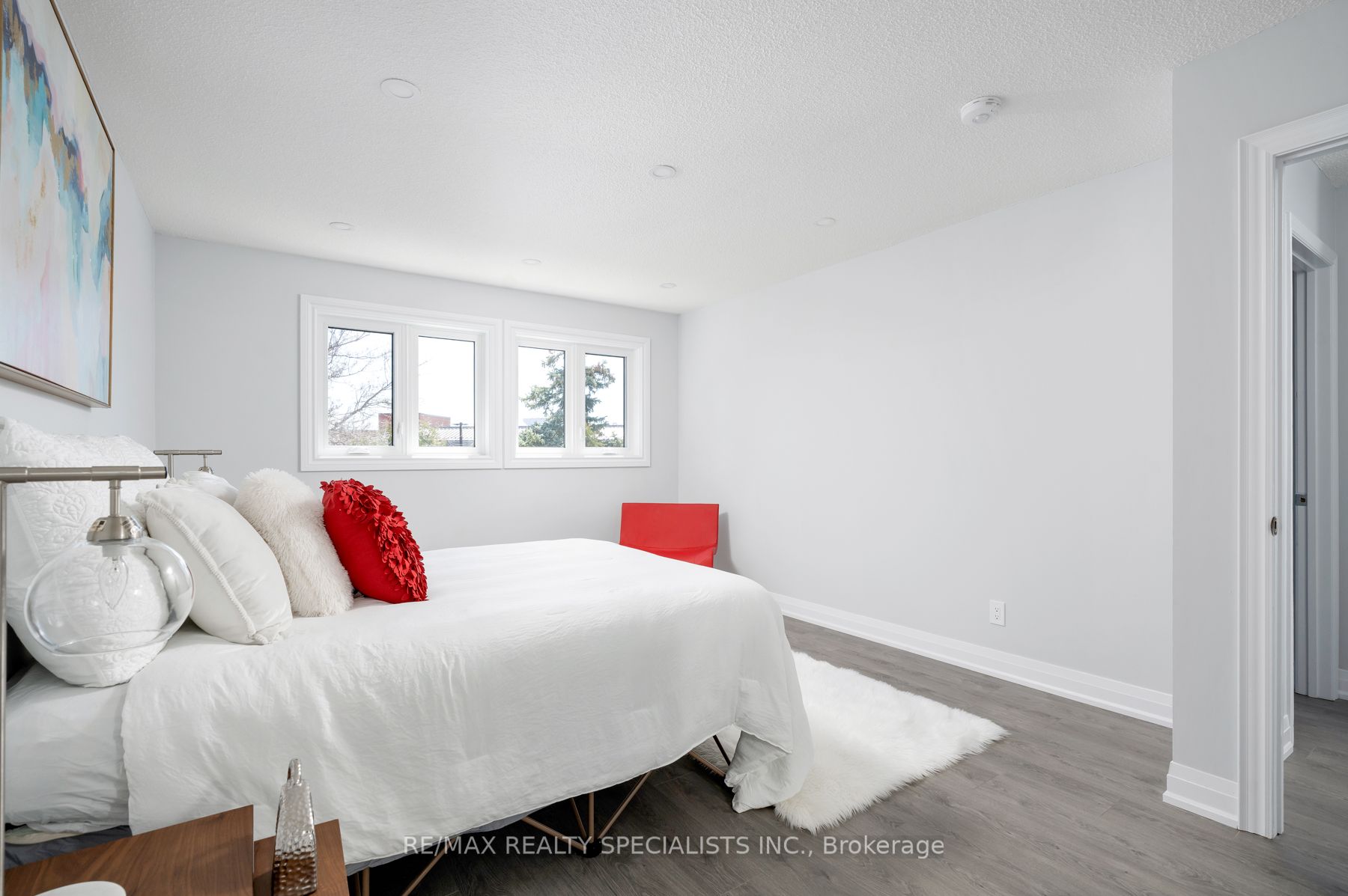 #upper - 25 Twinberry Crescent Property Photo 28