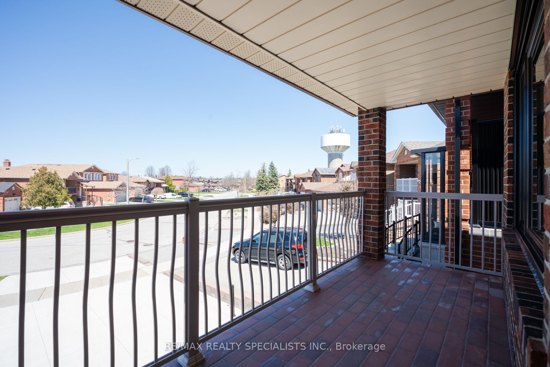 #upper - 25 Twinberry Crescent Property Photo 37