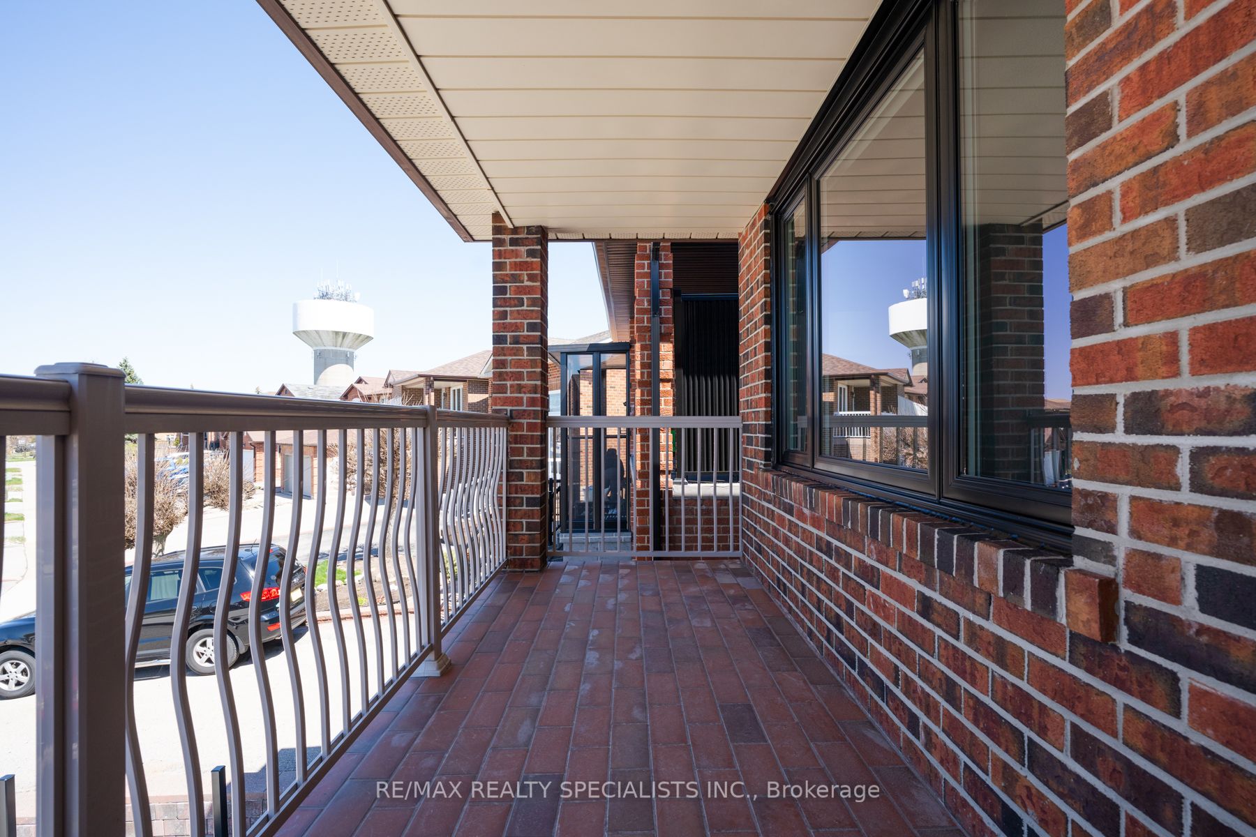 #upper - 25 Twinberry Crescent Property Photo 38